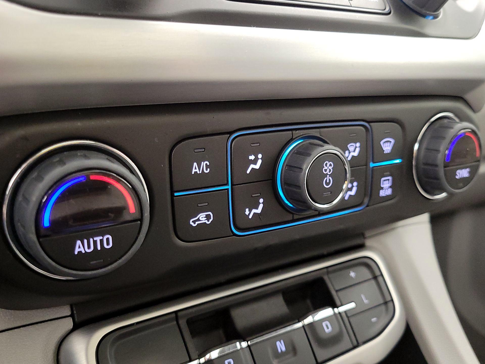 Thumbnail: 2023 GMC Acadia - 16