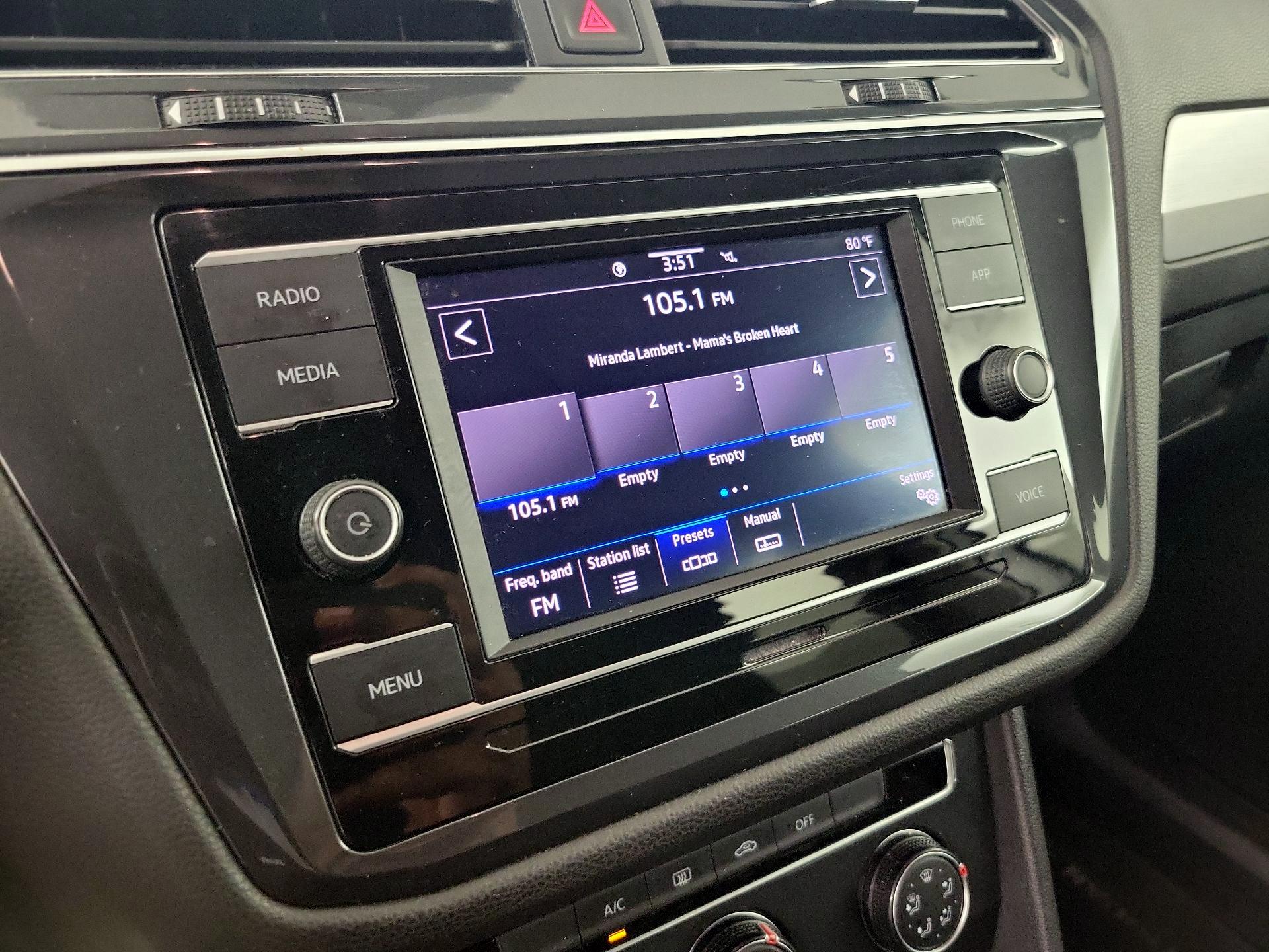 Thumbnail: 2020 Volkswagen Tiguan - 13