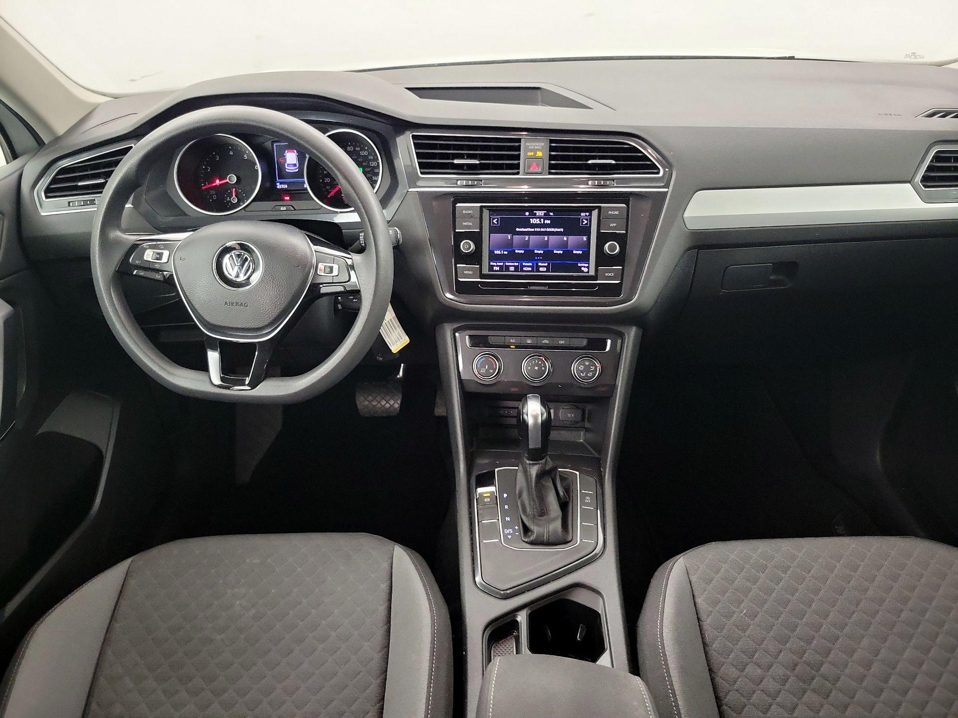Thumbnail: 2020 Volkswagen Tiguan - 8