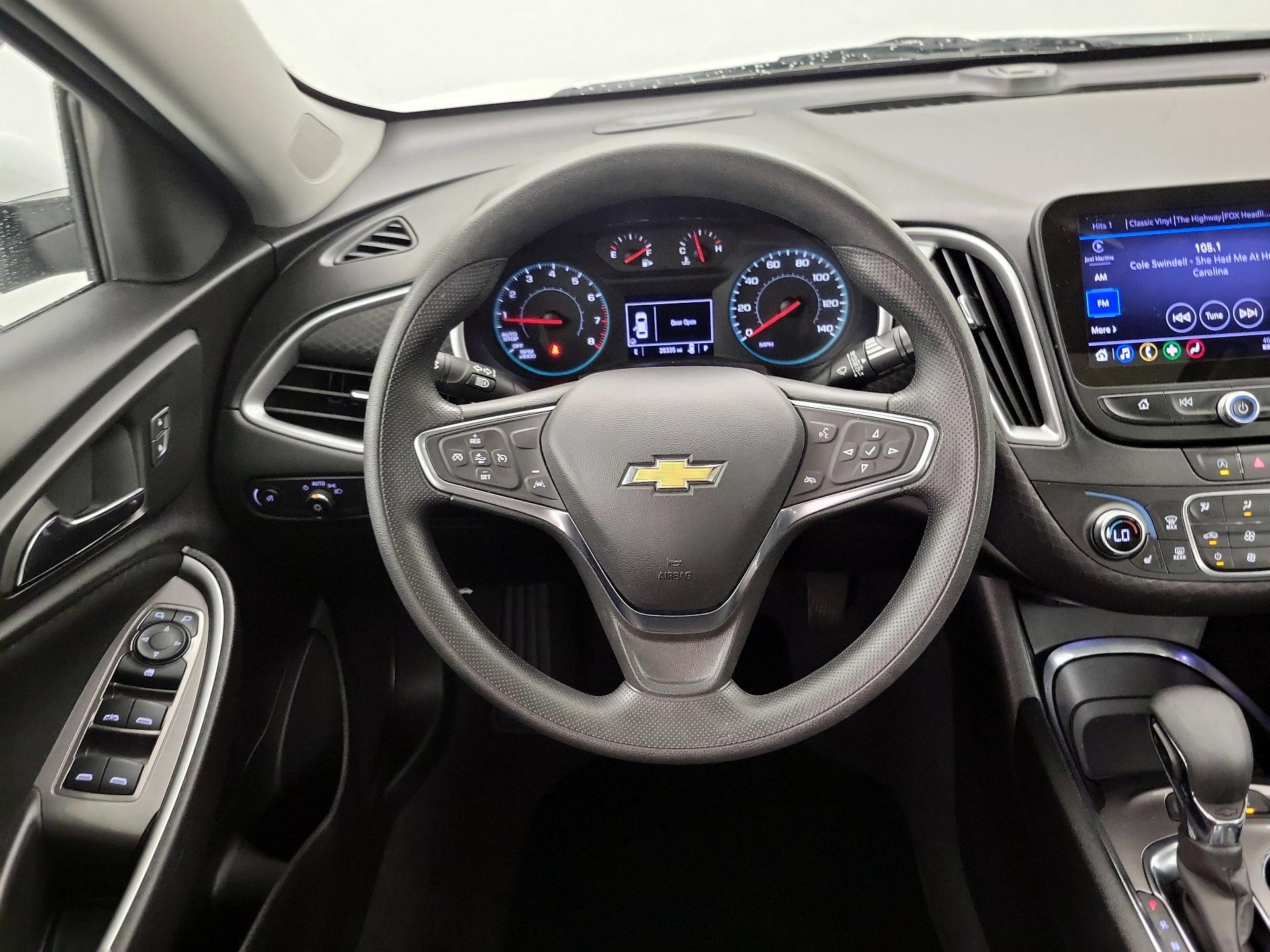 Thumbnail: 2024 Chevrolet Malibu - 10