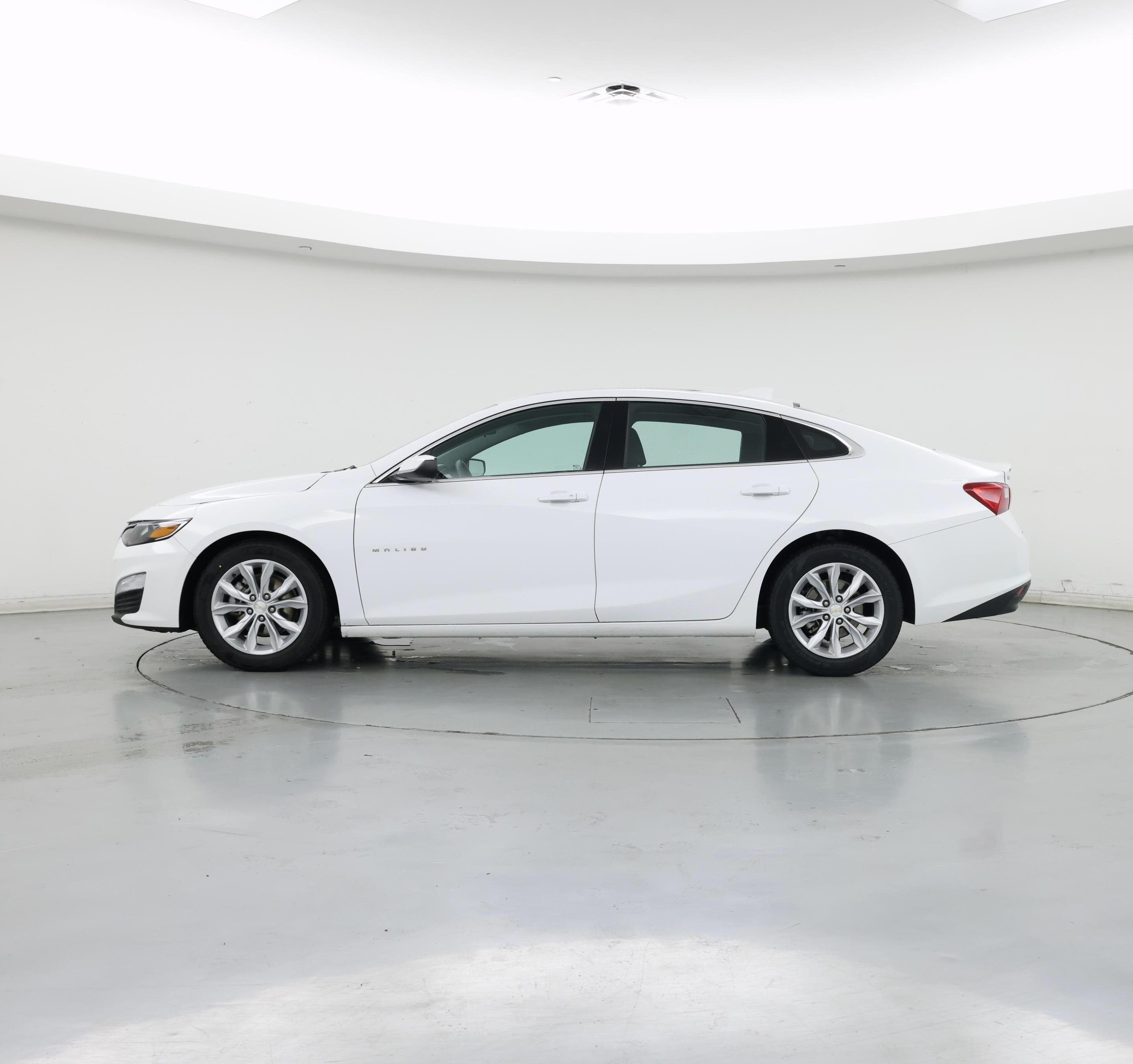 Thumbnail: 2024 Chevrolet Malibu - 3