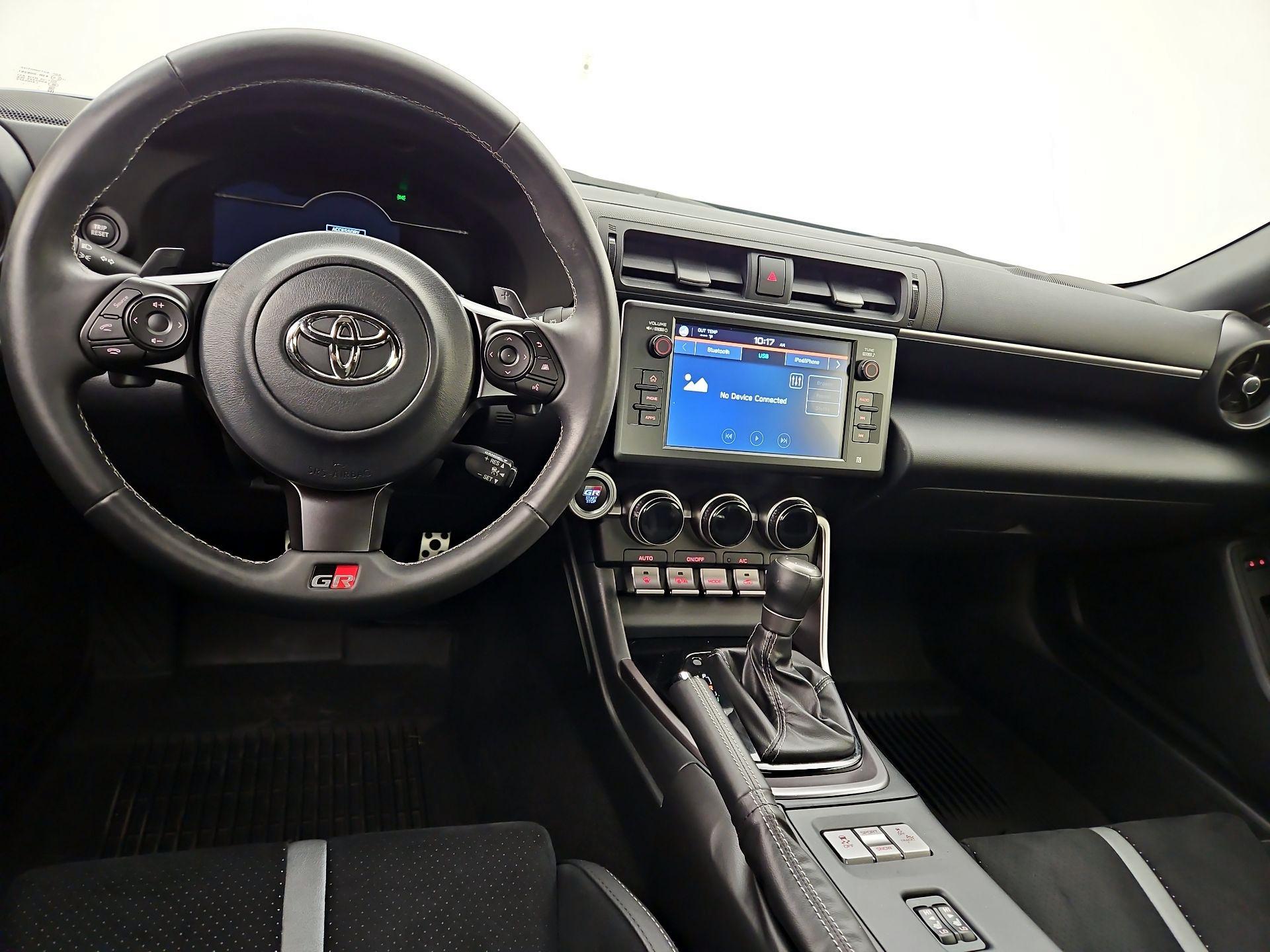 Thumbnail: 2025 Toyota GR86 - 10
