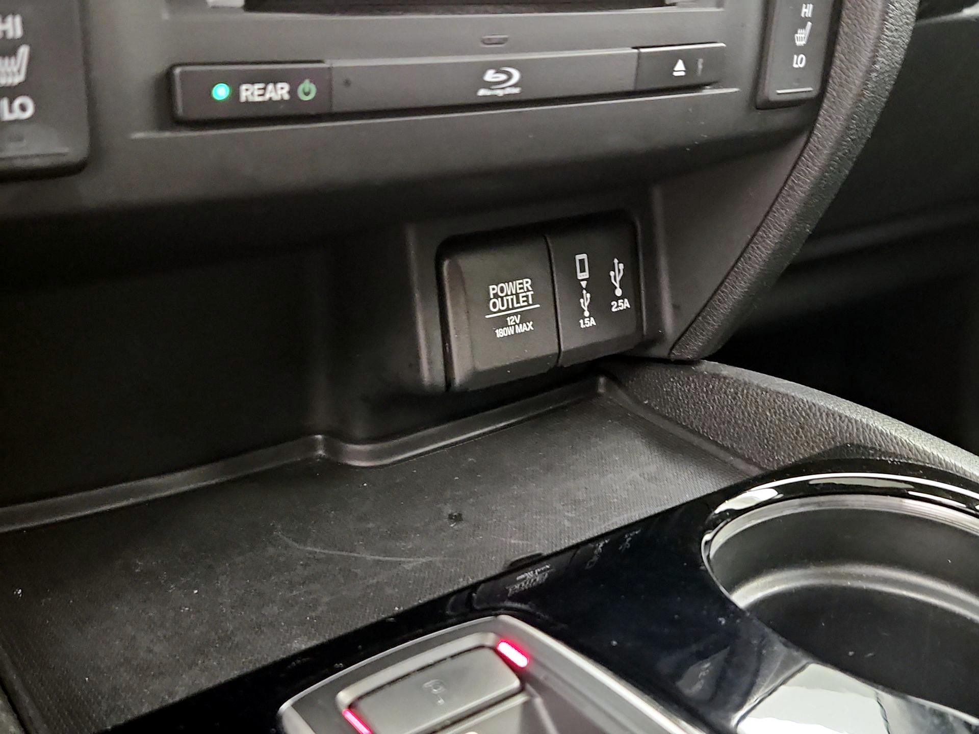 Thumbnail: 2017 Honda Pilot - 19