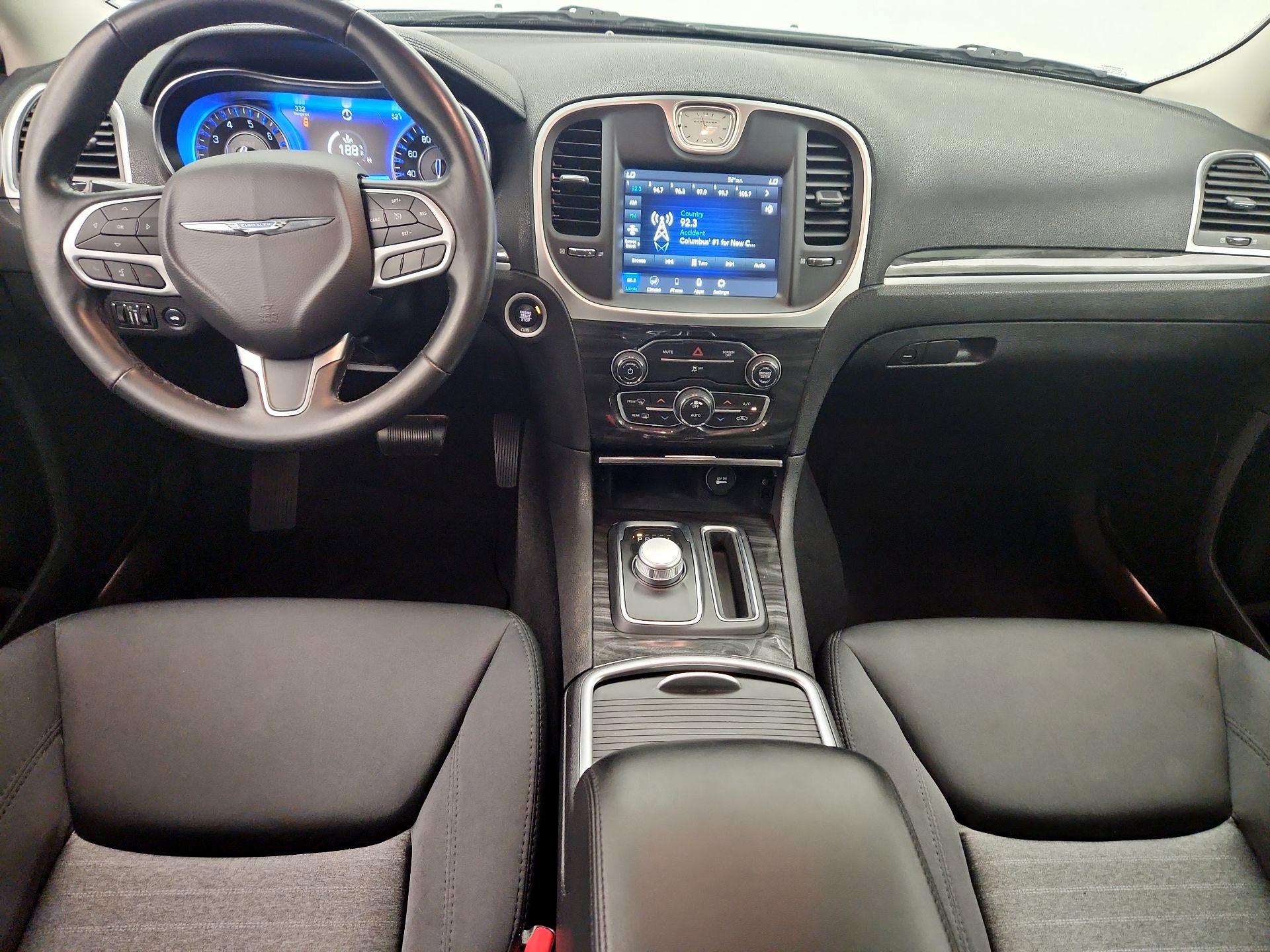 Thumbnail: 2020 Chrysler 300 - 9