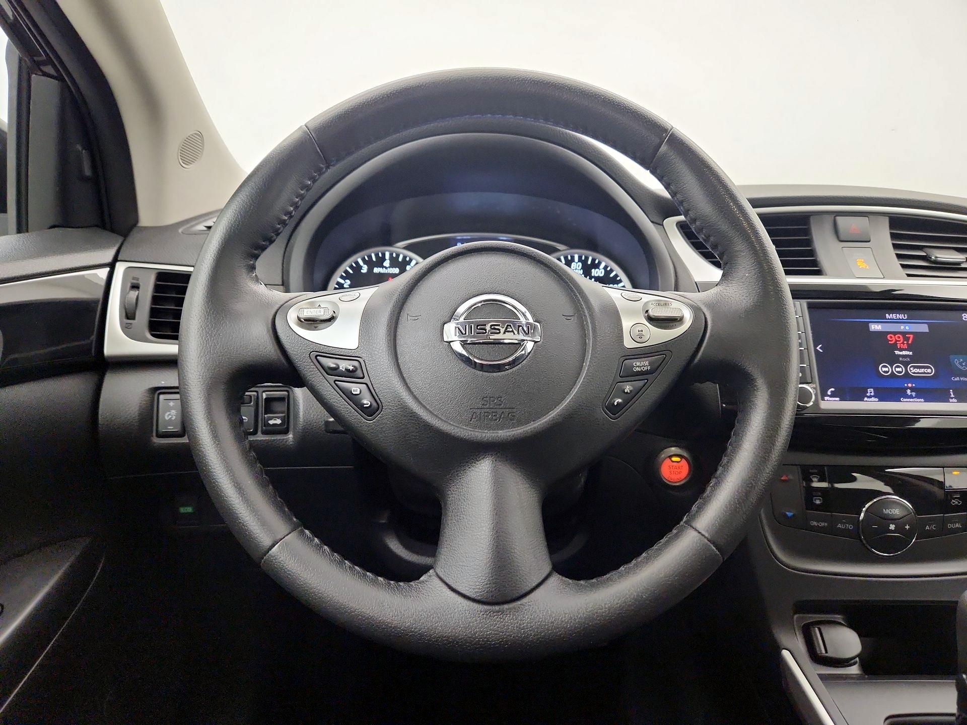 Thumbnail: 2019 Nissan Sentra - 10