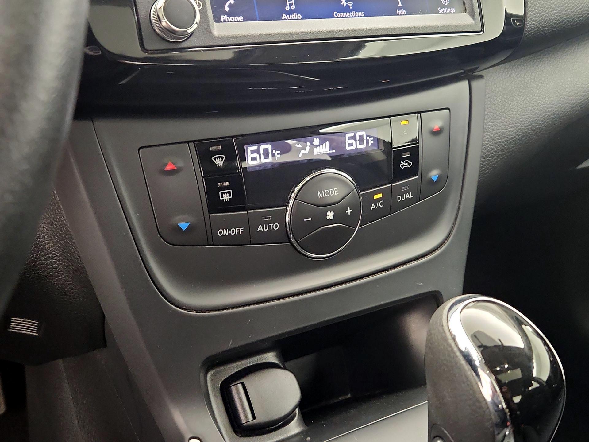 Thumbnail: 2019 Nissan Sentra - 16