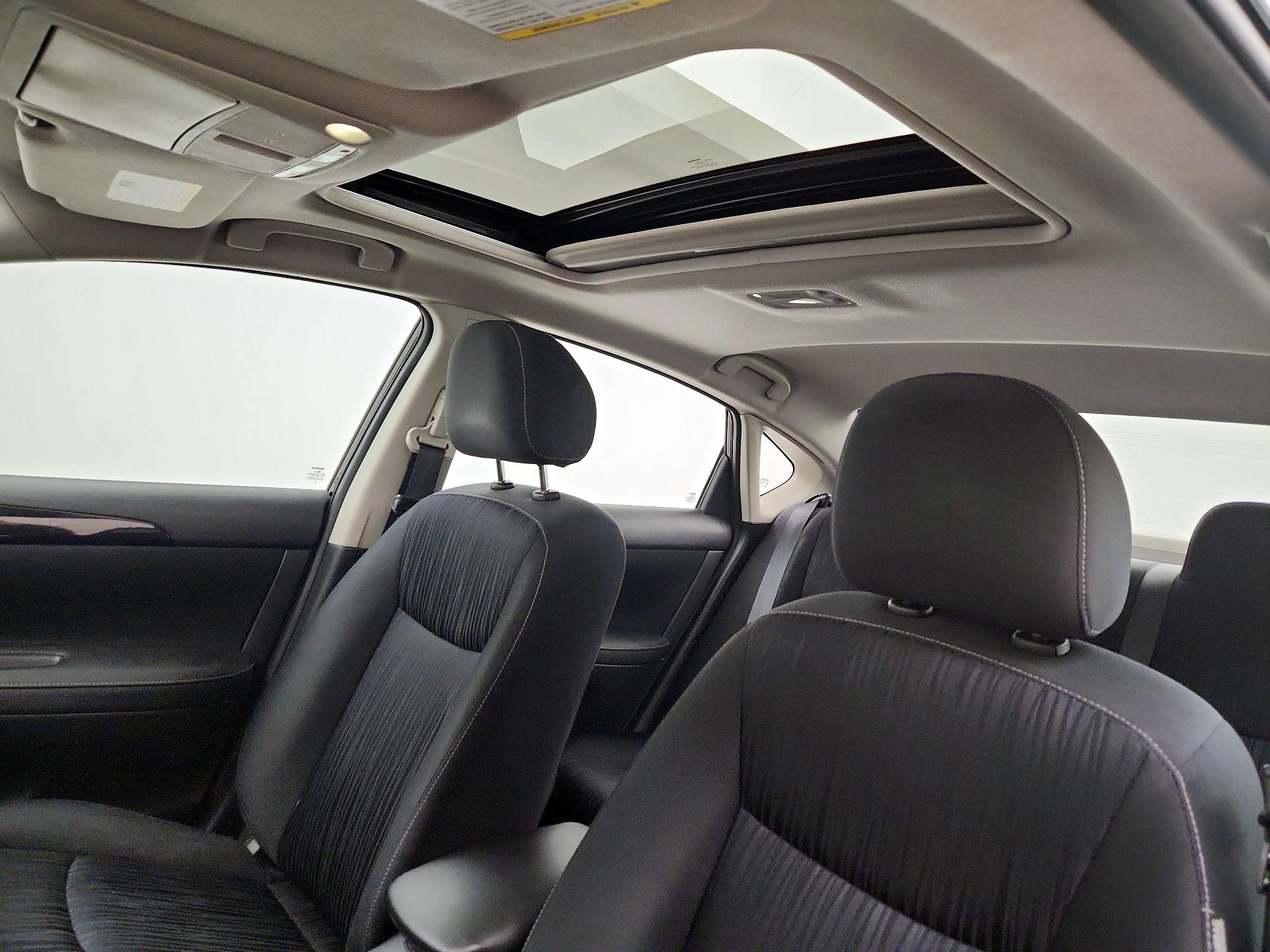 Thumbnail: 2019 Nissan Sentra - 19