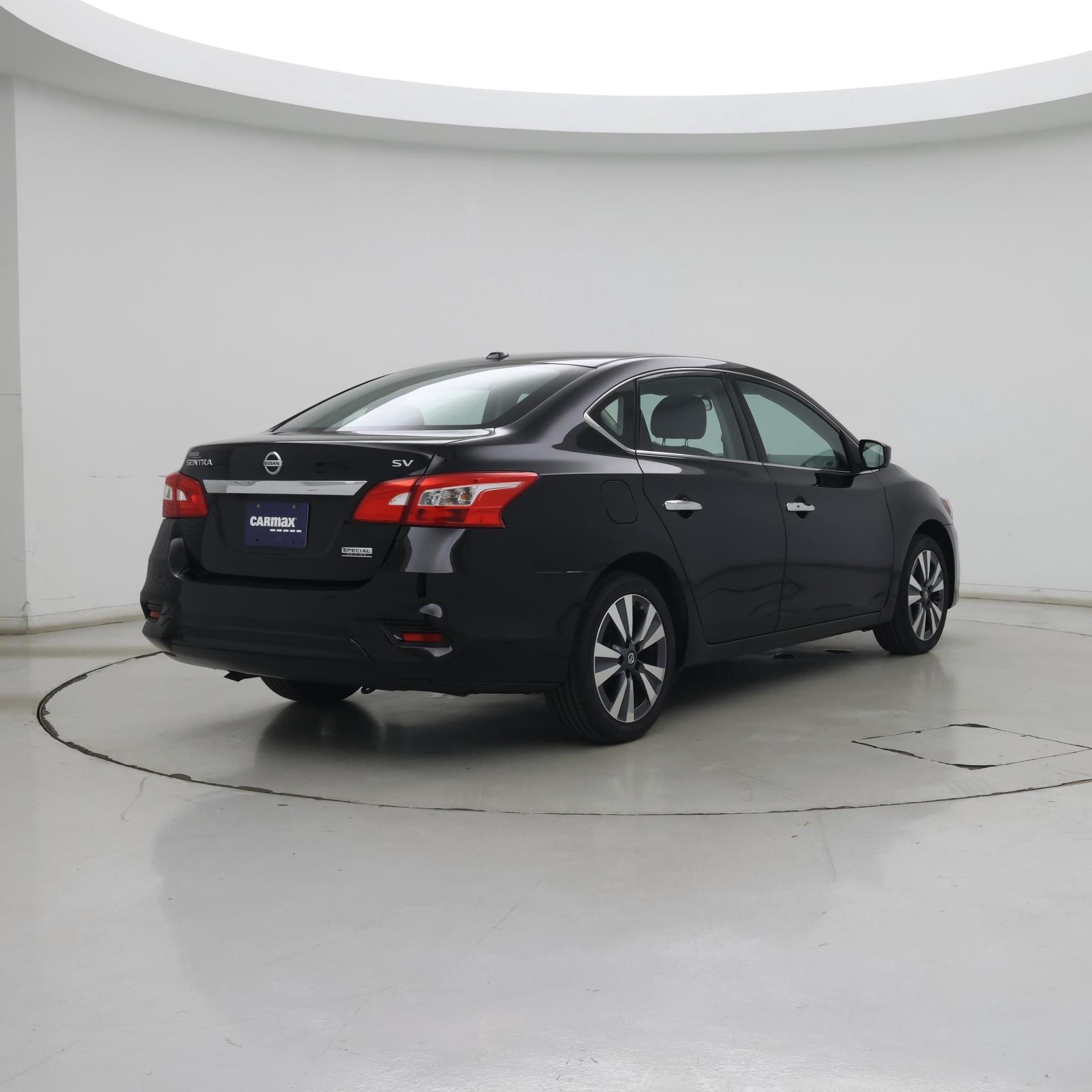 Thumbnail: 2019 Nissan Sentra - 8