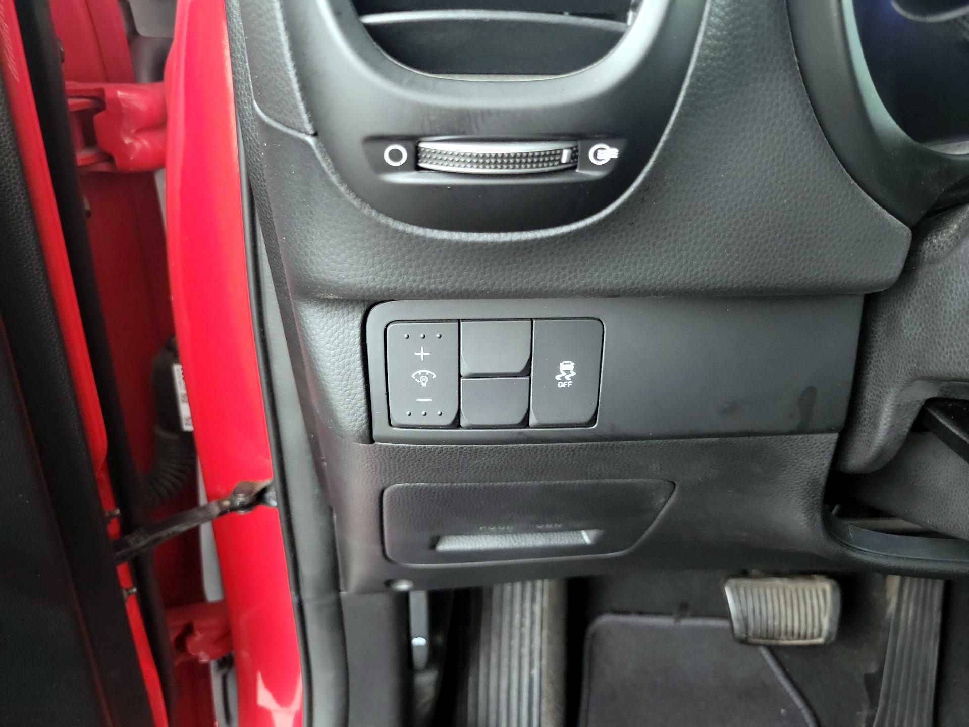 Thumbnail: 2019 Kia Soul - 13