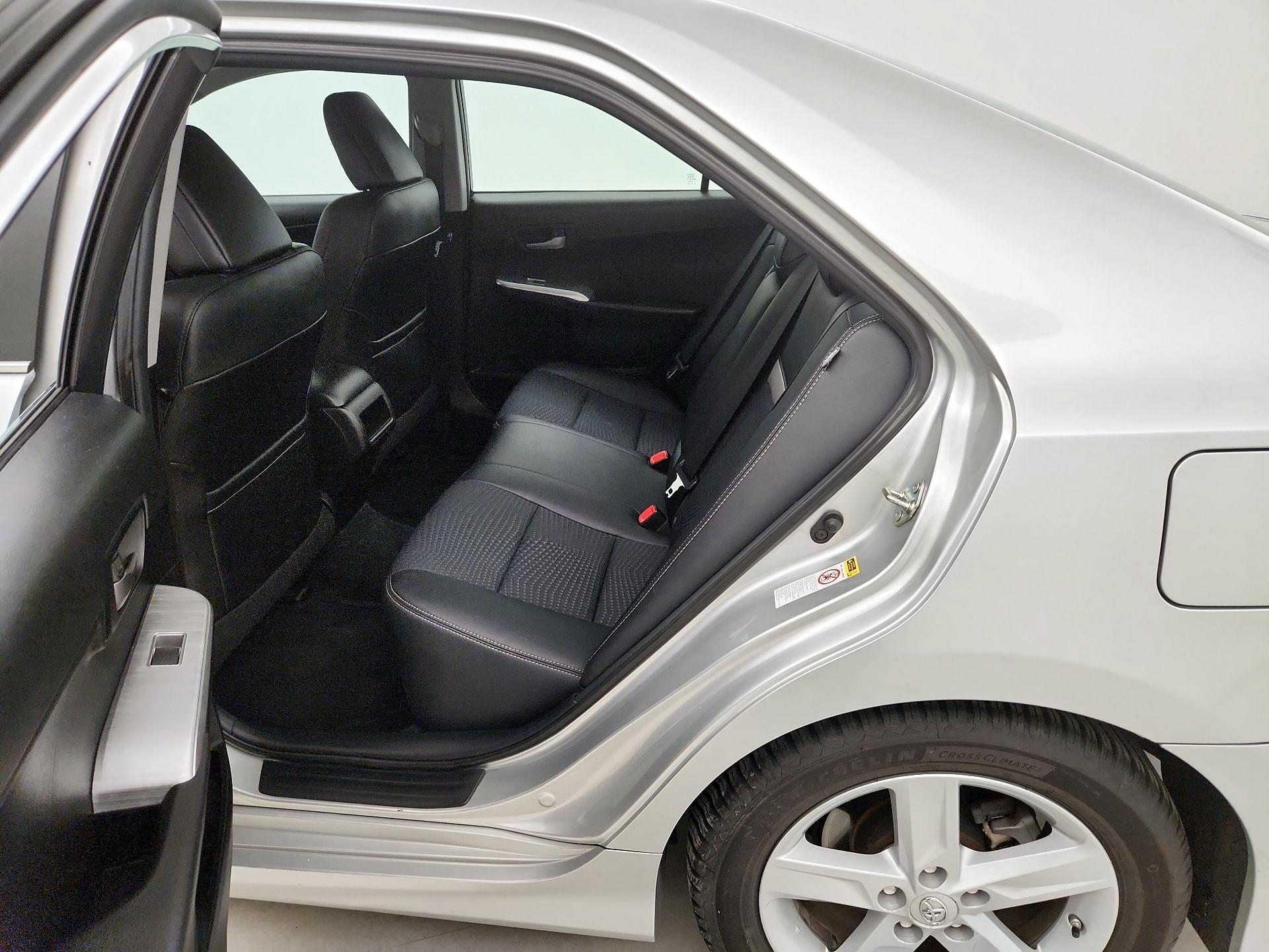 Thumbnail: 2014 Toyota Camry - 18