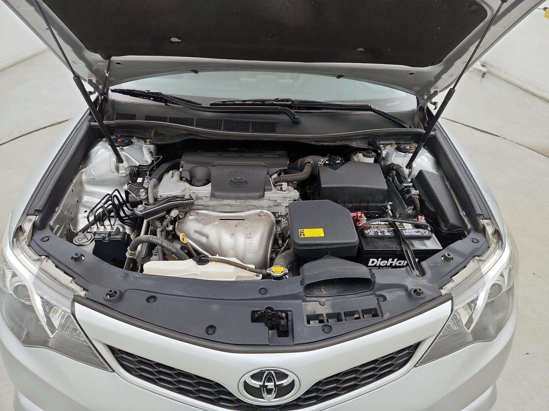 Thumbnail: 2014 Toyota Camry - 20