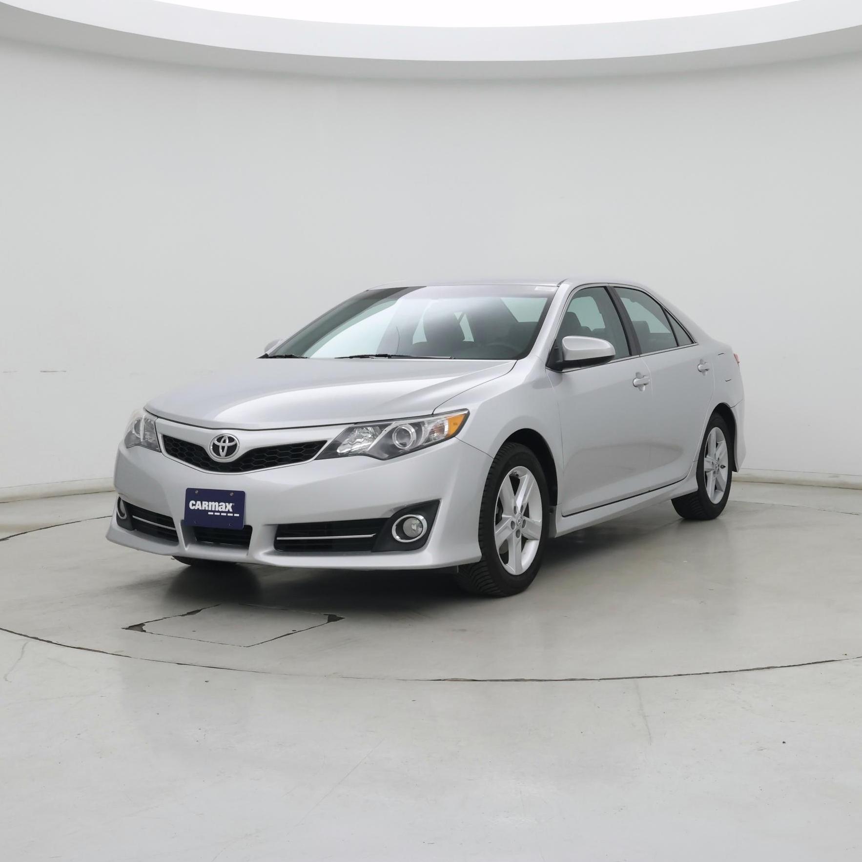 Thumbnail: 2014 Toyota Camry - 4