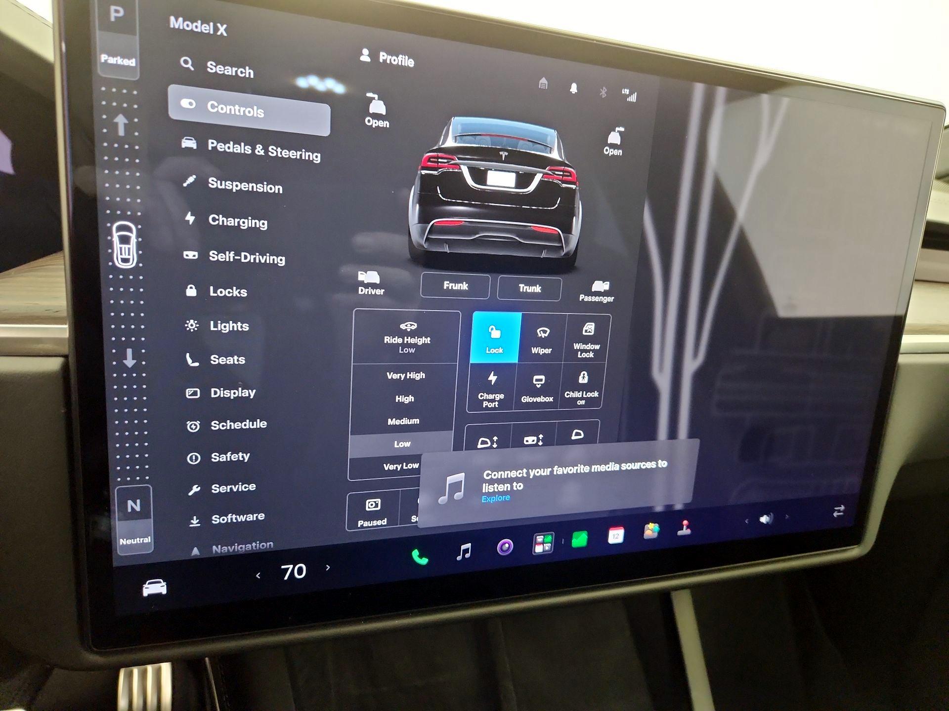 Thumbnail: 2023 Tesla Model X - 17