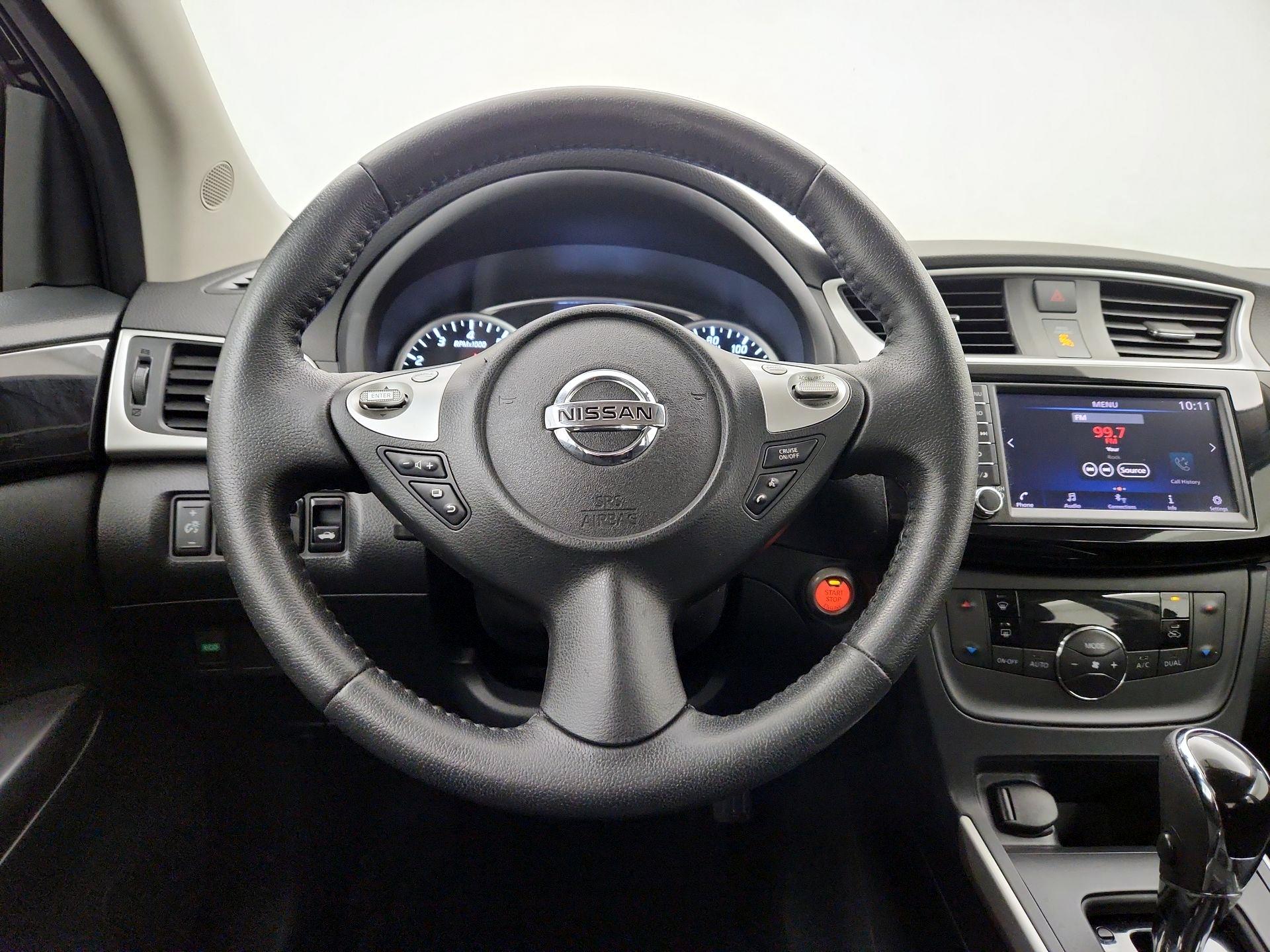 Thumbnail: 2019 Nissan Sentra - 10