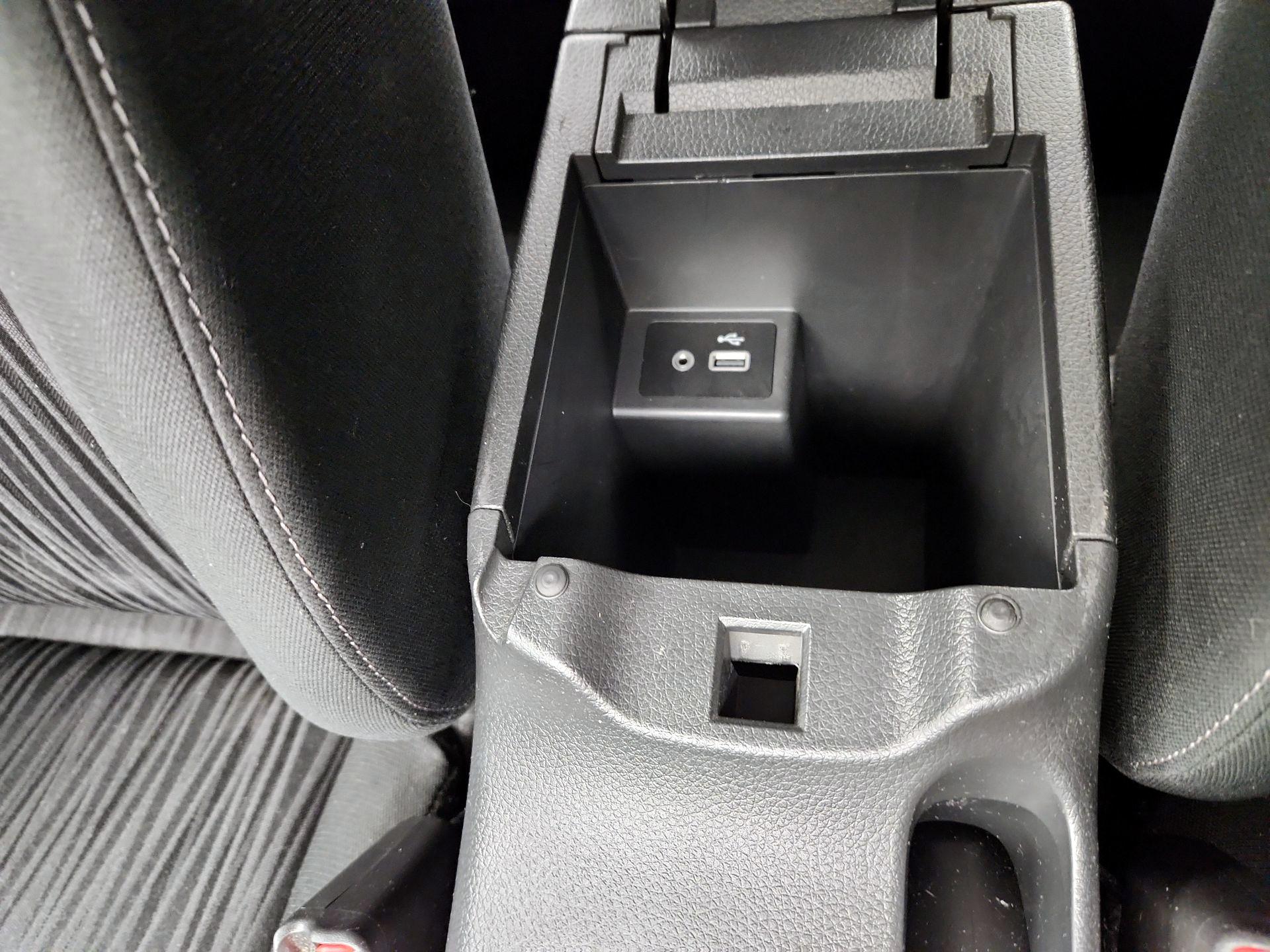 Thumbnail: 2019 Nissan Sentra - 18