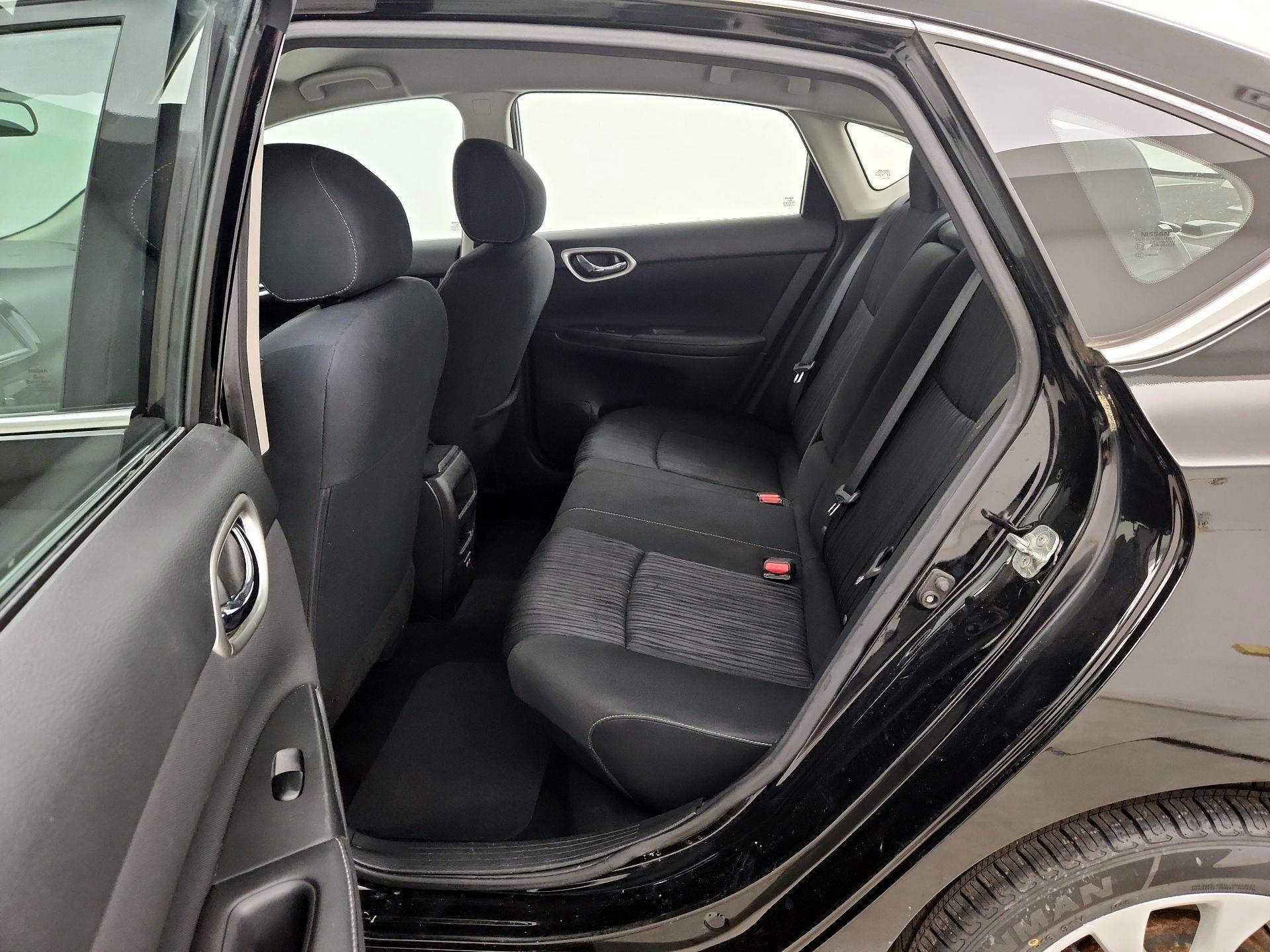 Thumbnail: 2019 Nissan Sentra - 19