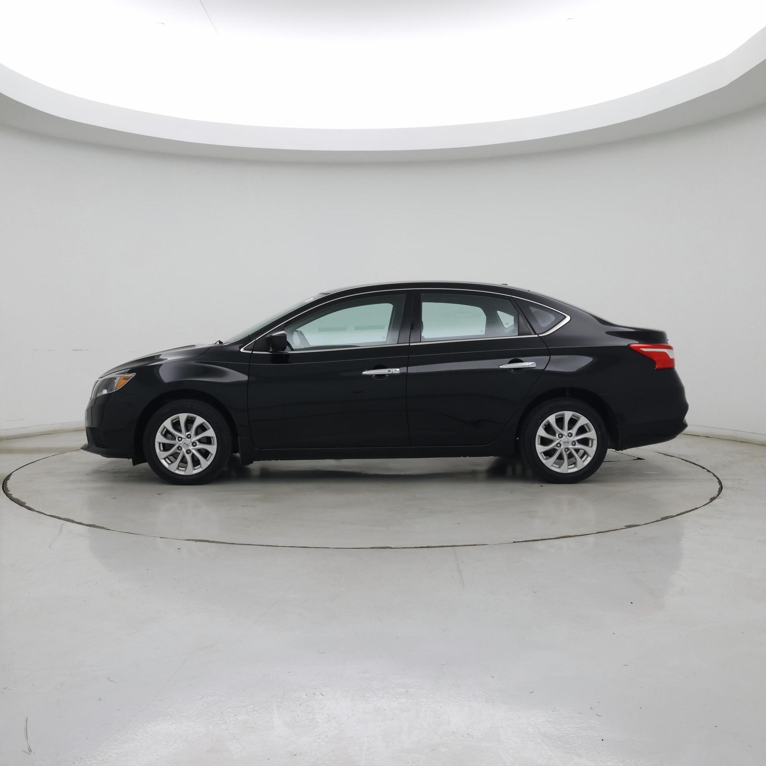 Thumbnail: 2019 Nissan Sentra - 3