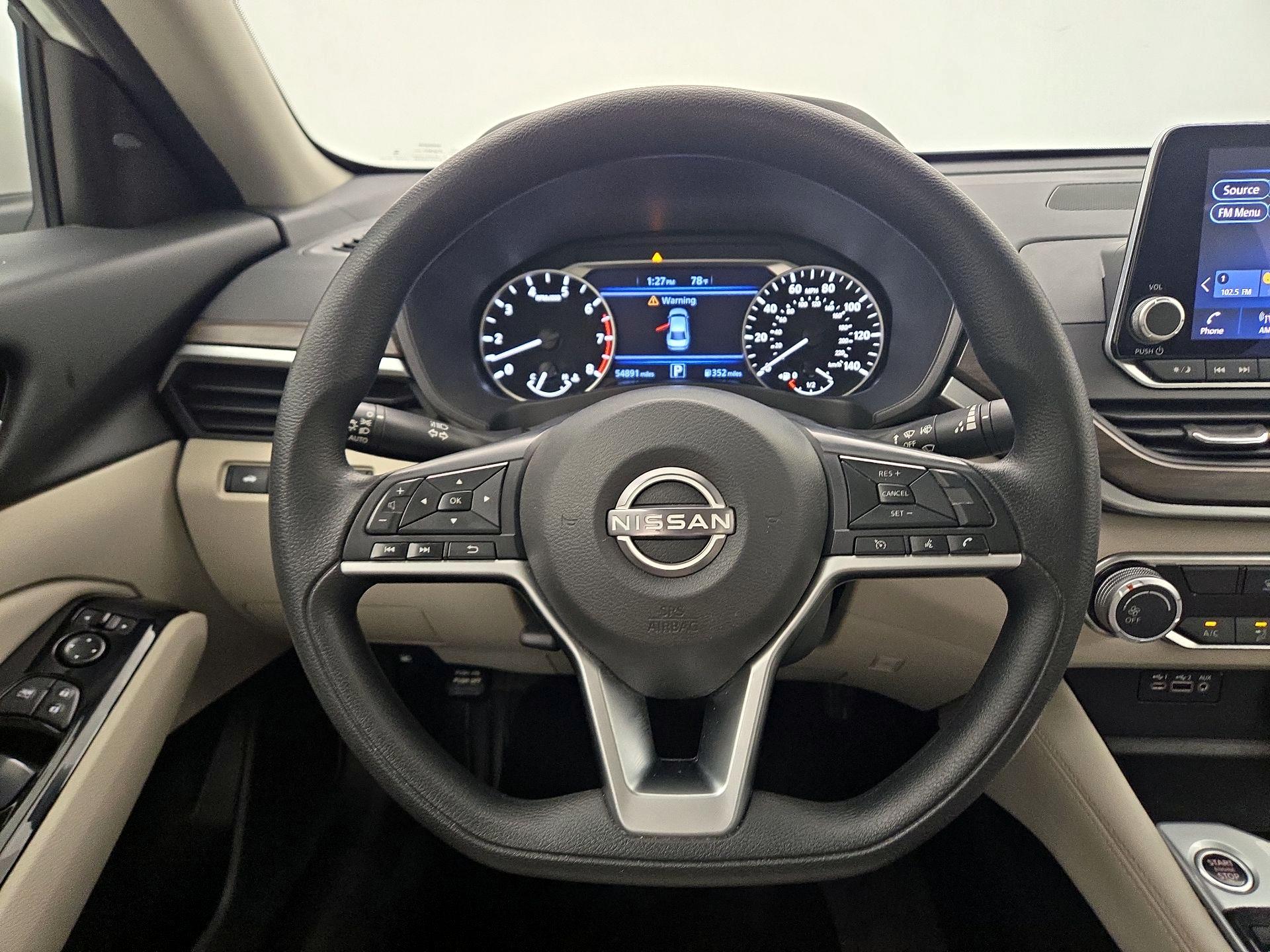 Thumbnail: 2023 Nissan Altima - 10