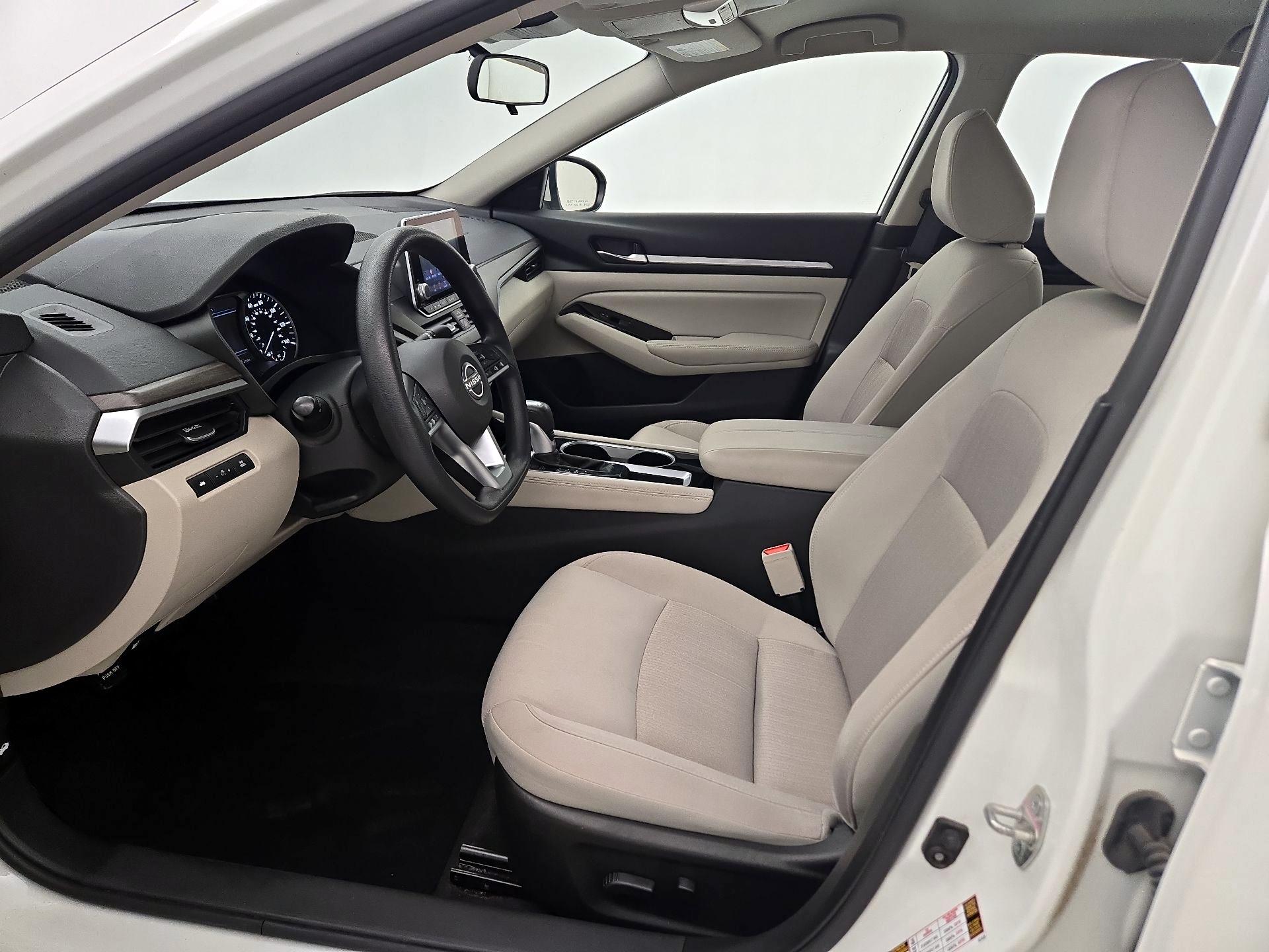 Thumbnail: 2023 Nissan Altima - 11