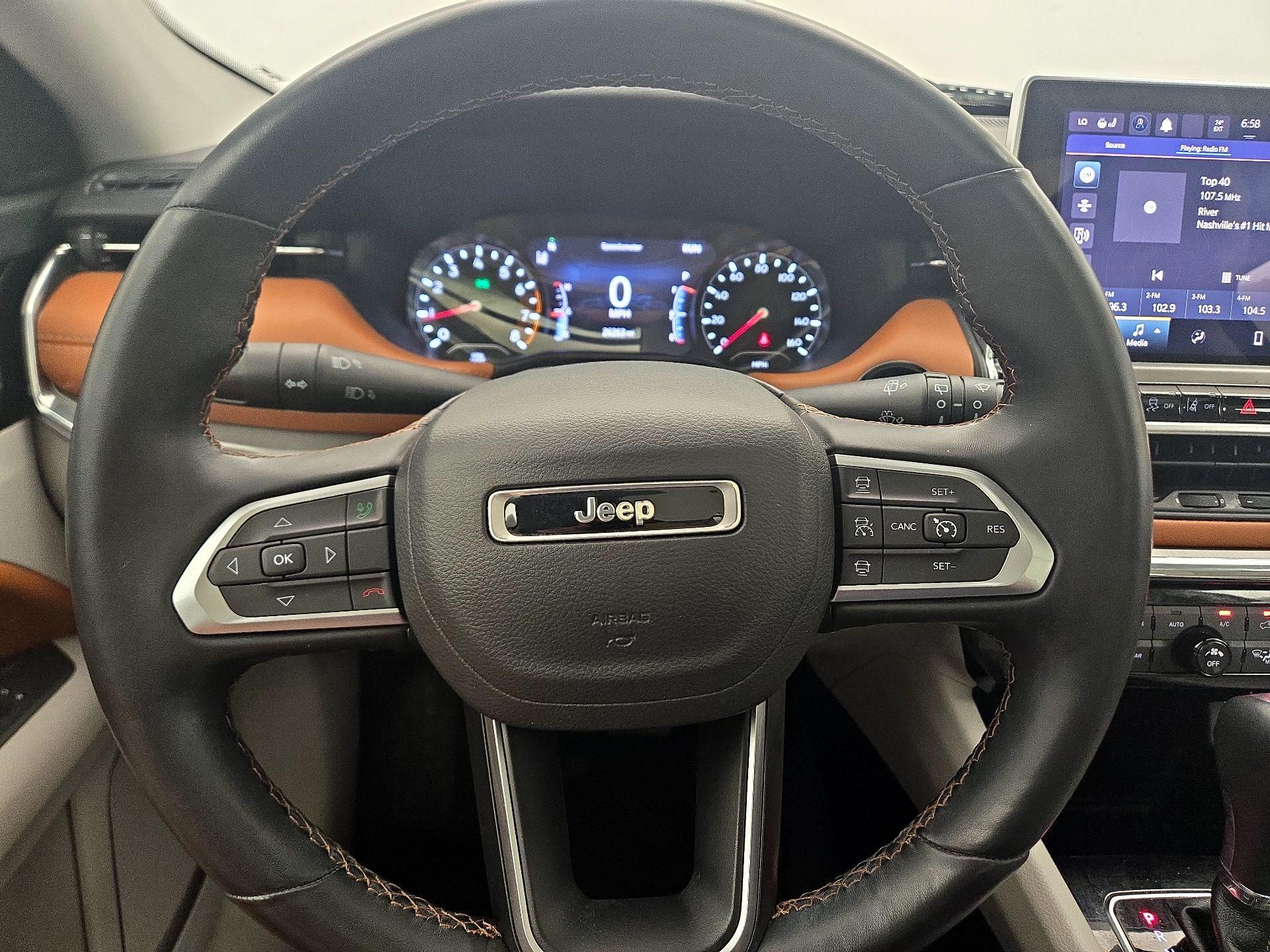 Thumbnail: 2022 Jeep Compass - 10