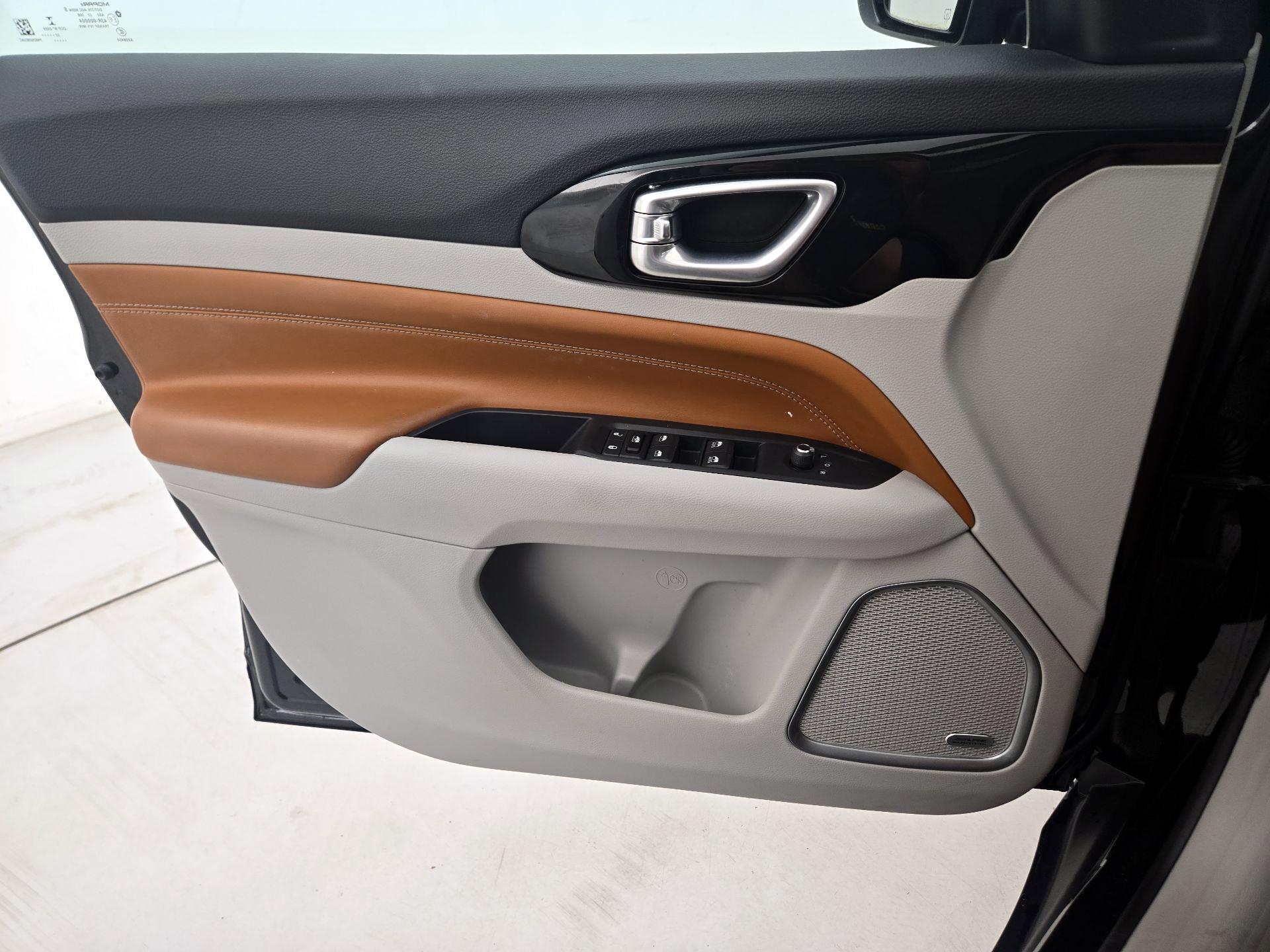 Thumbnail: 2022 Jeep Compass - 12