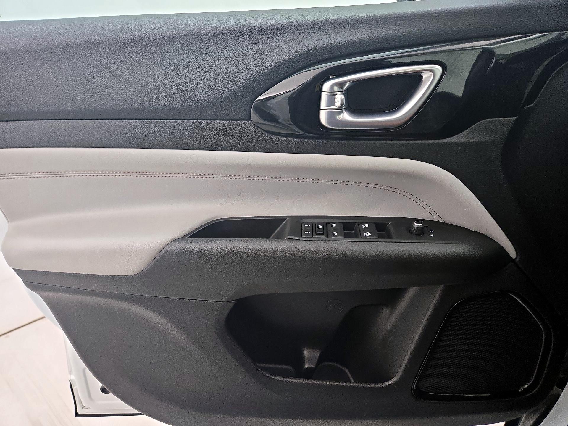 Thumbnail: 2022 Jeep Compass - 12