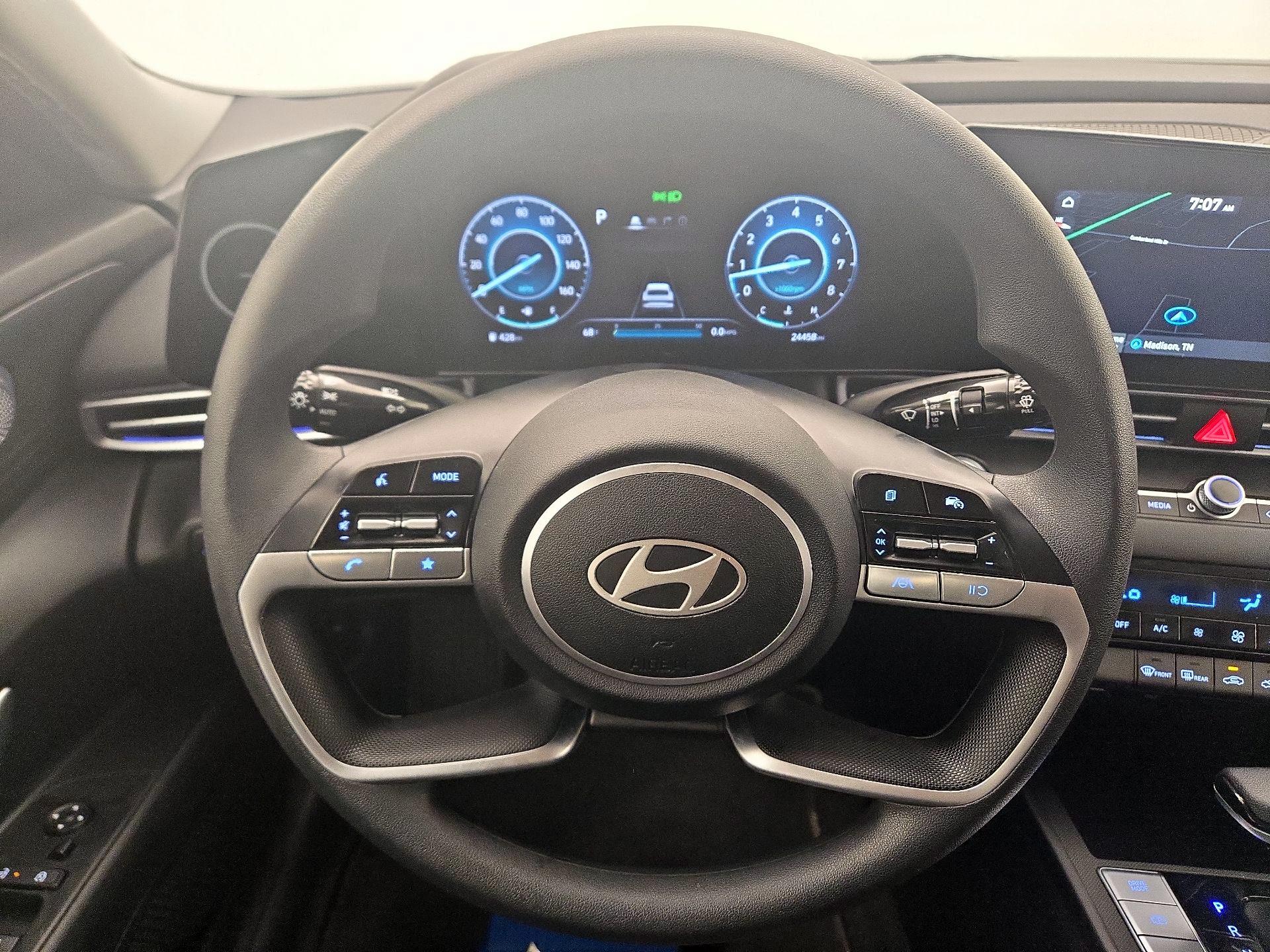 Thumbnail: 2024 Hyundai Elantra - 10