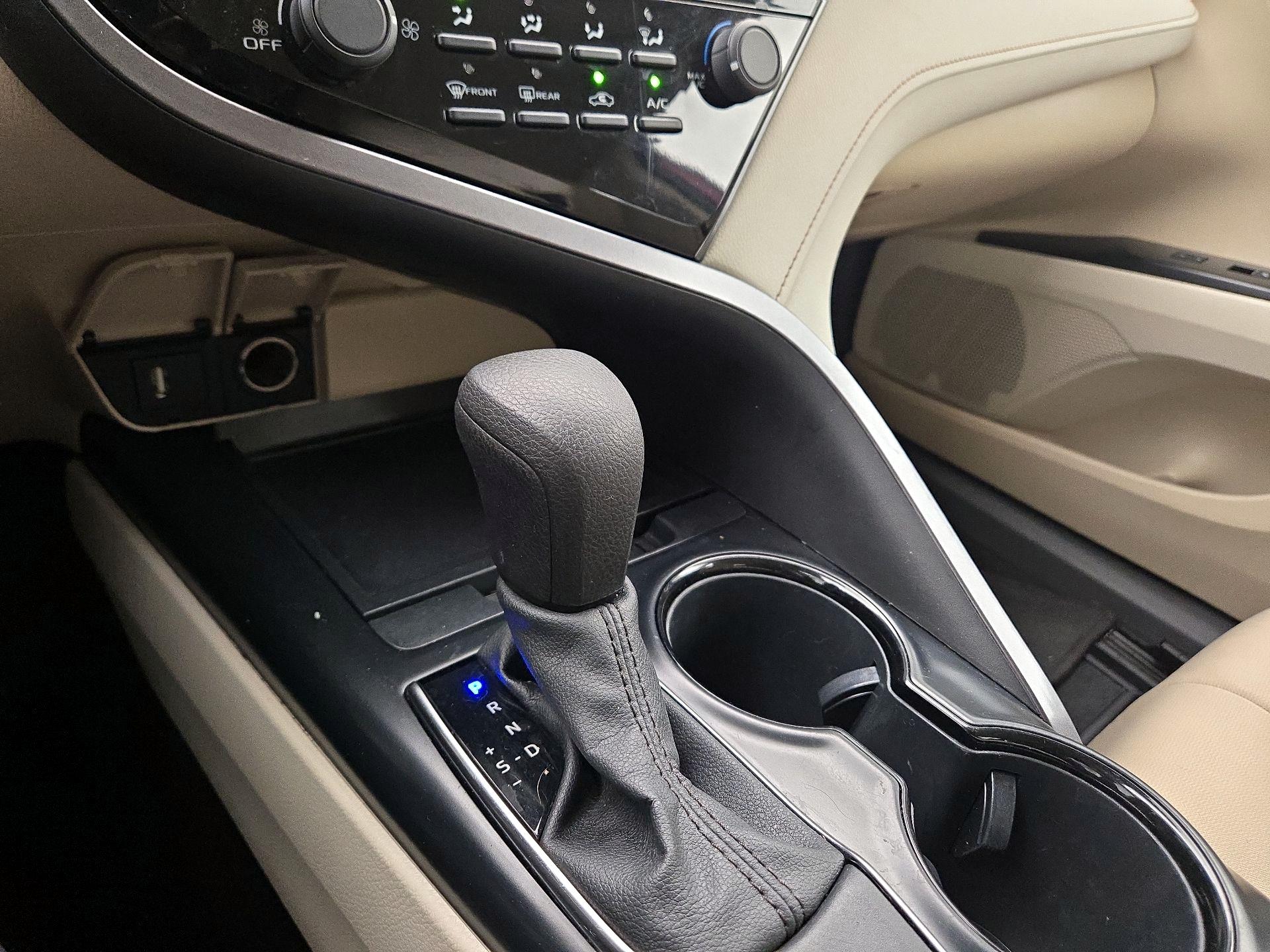 Thumbnail: 2020 Toyota Camry - 17
