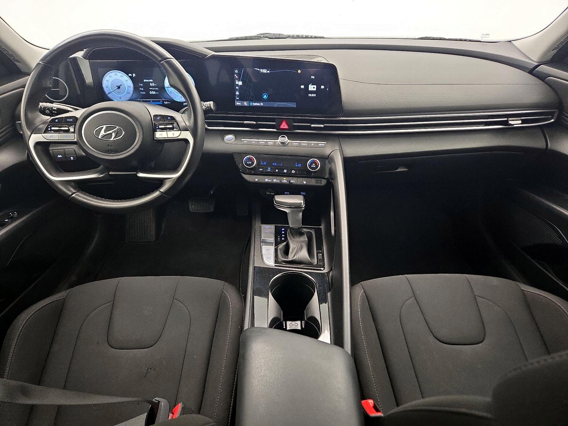 Thumbnail: 2023 Hyundai Elantra - 9