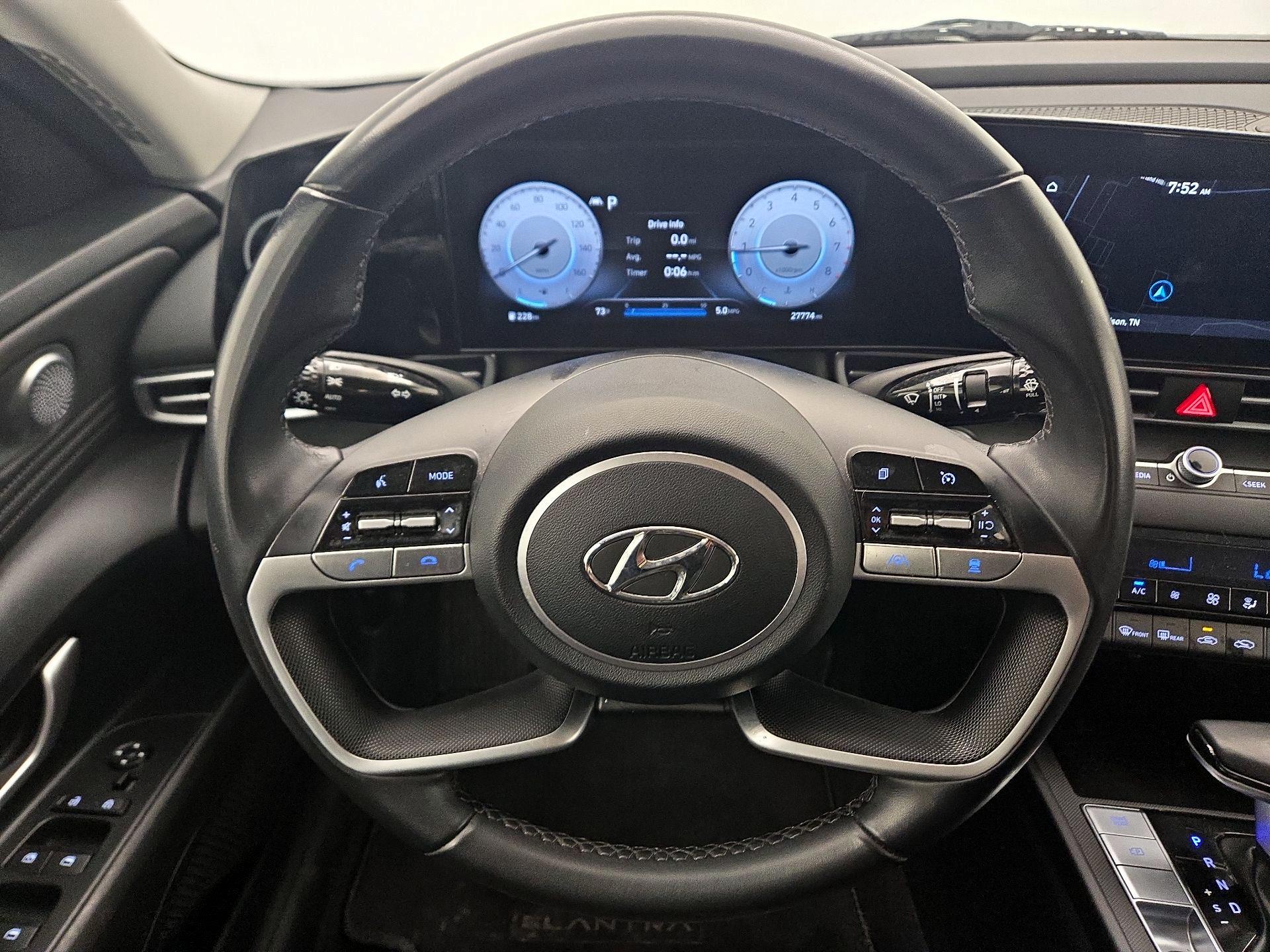 Thumbnail: 2023 Hyundai Elantra - 10