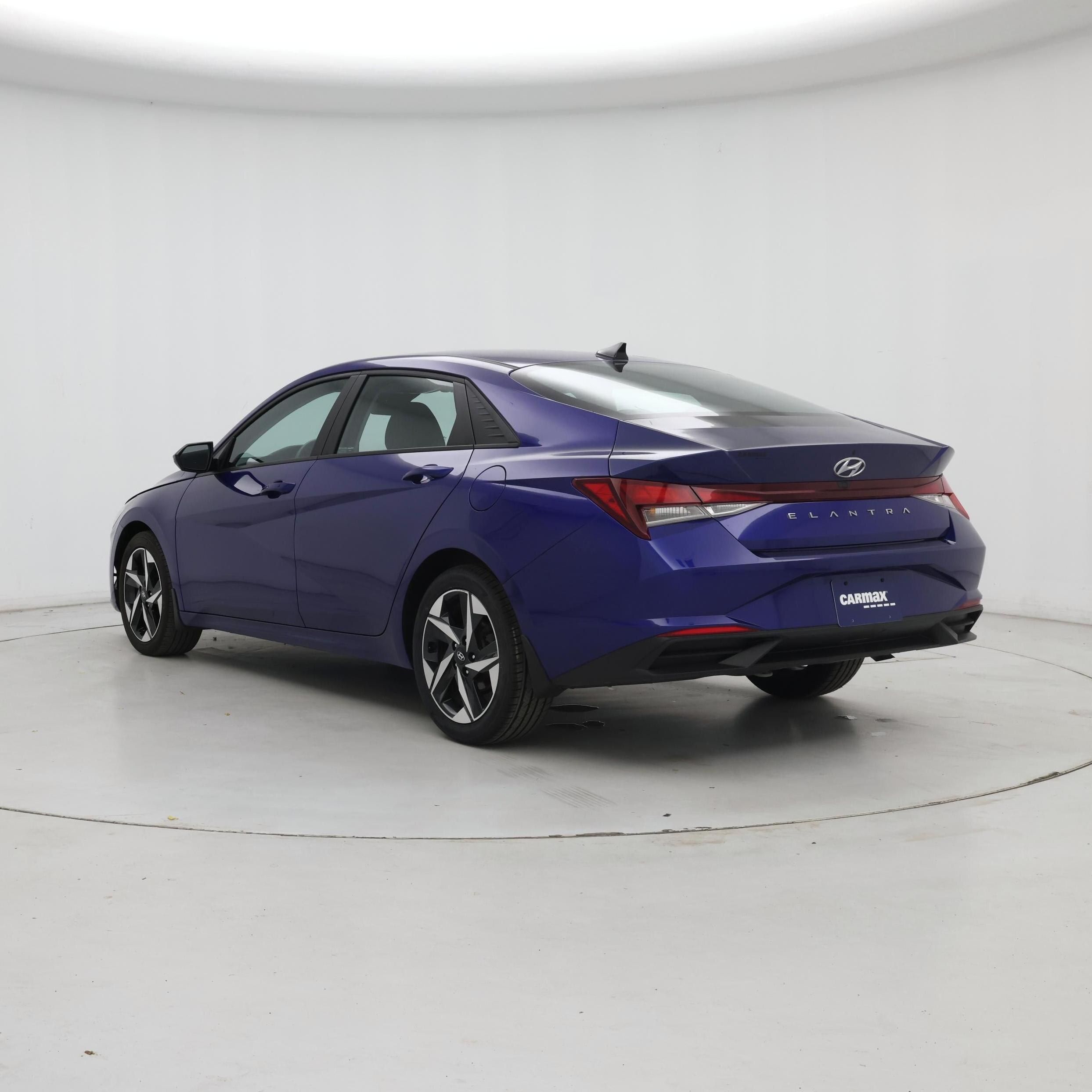 Thumbnail: 2023 Hyundai Elantra - 2