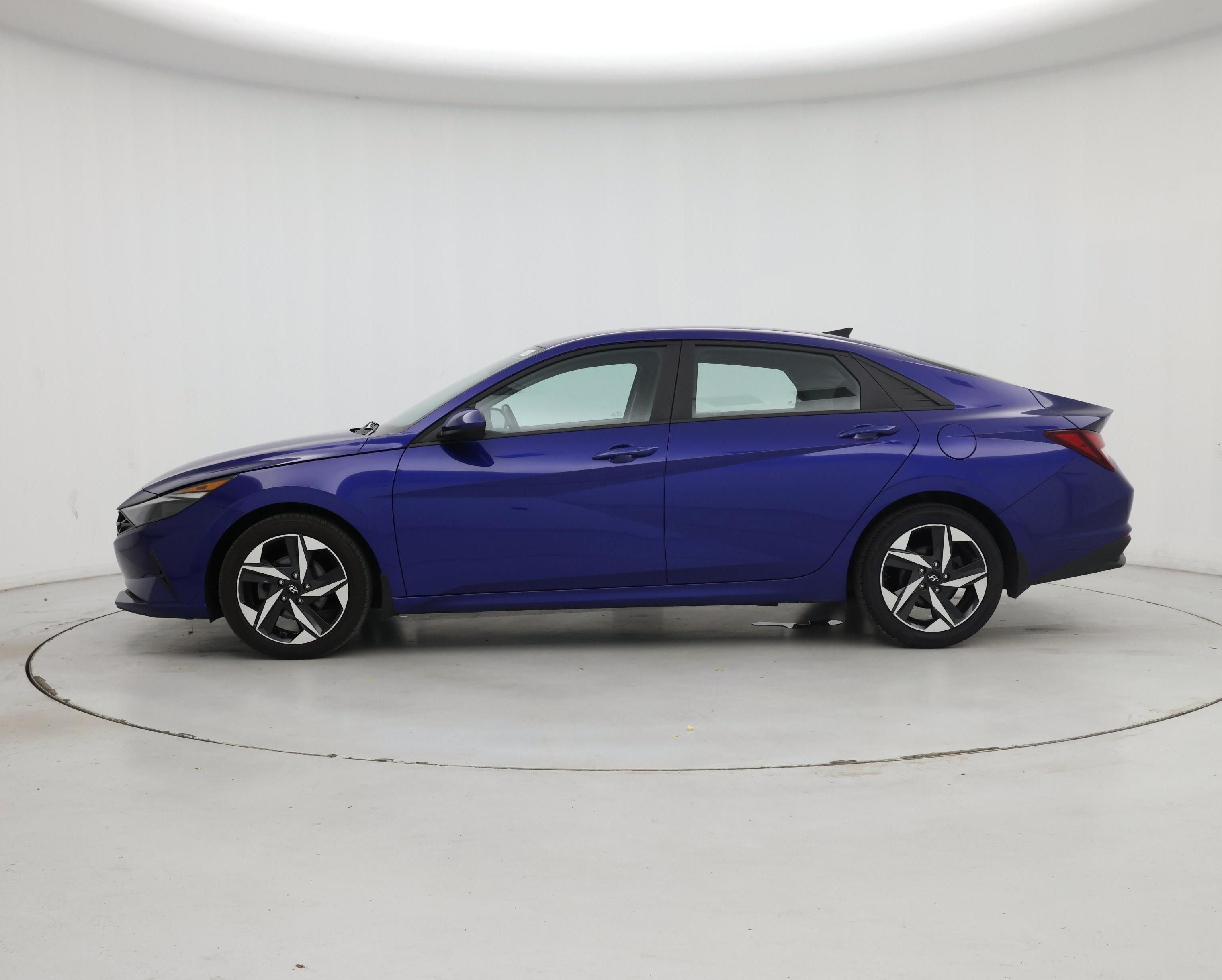 Thumbnail: 2023 Hyundai Elantra - 3