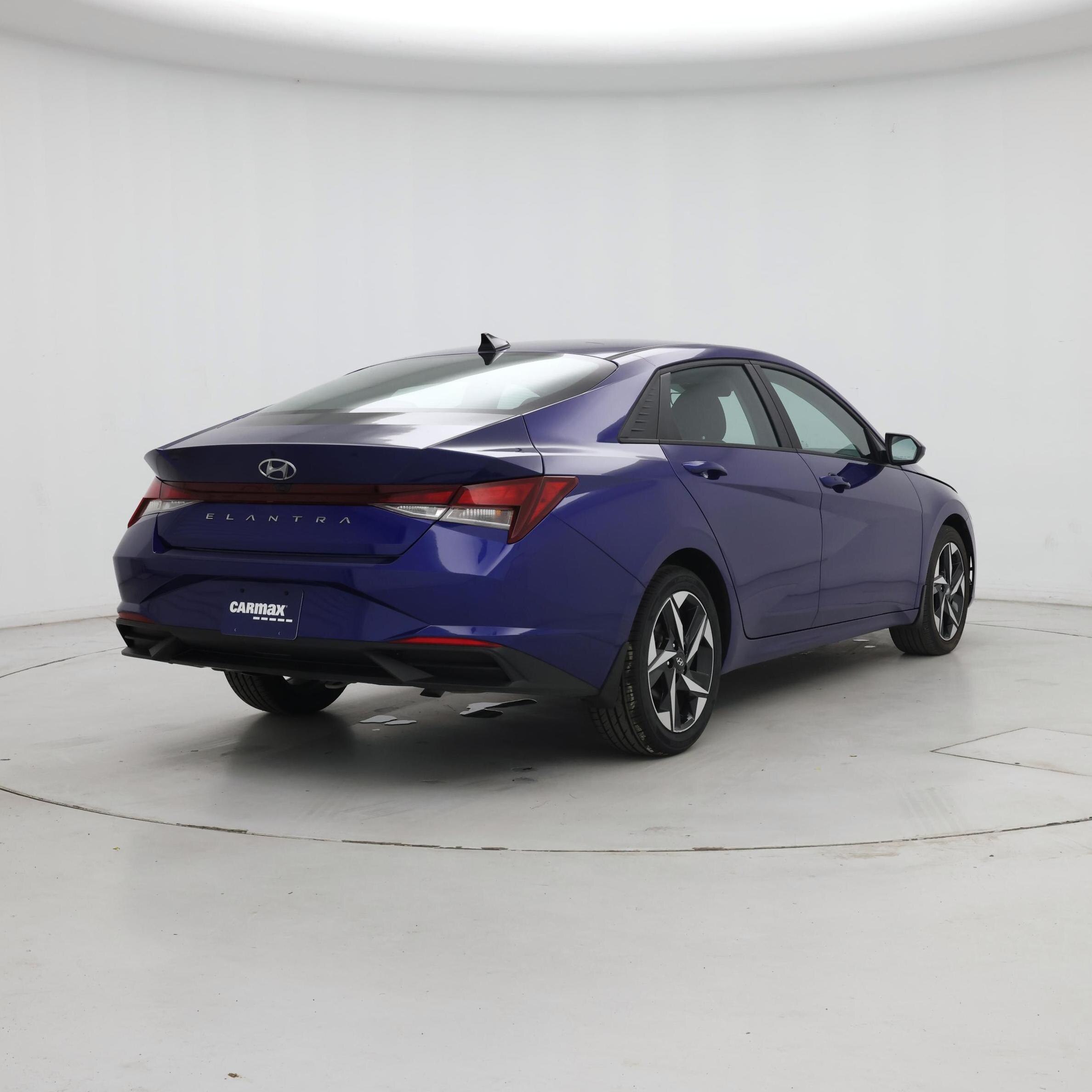 Thumbnail: 2023 Hyundai Elantra - 8