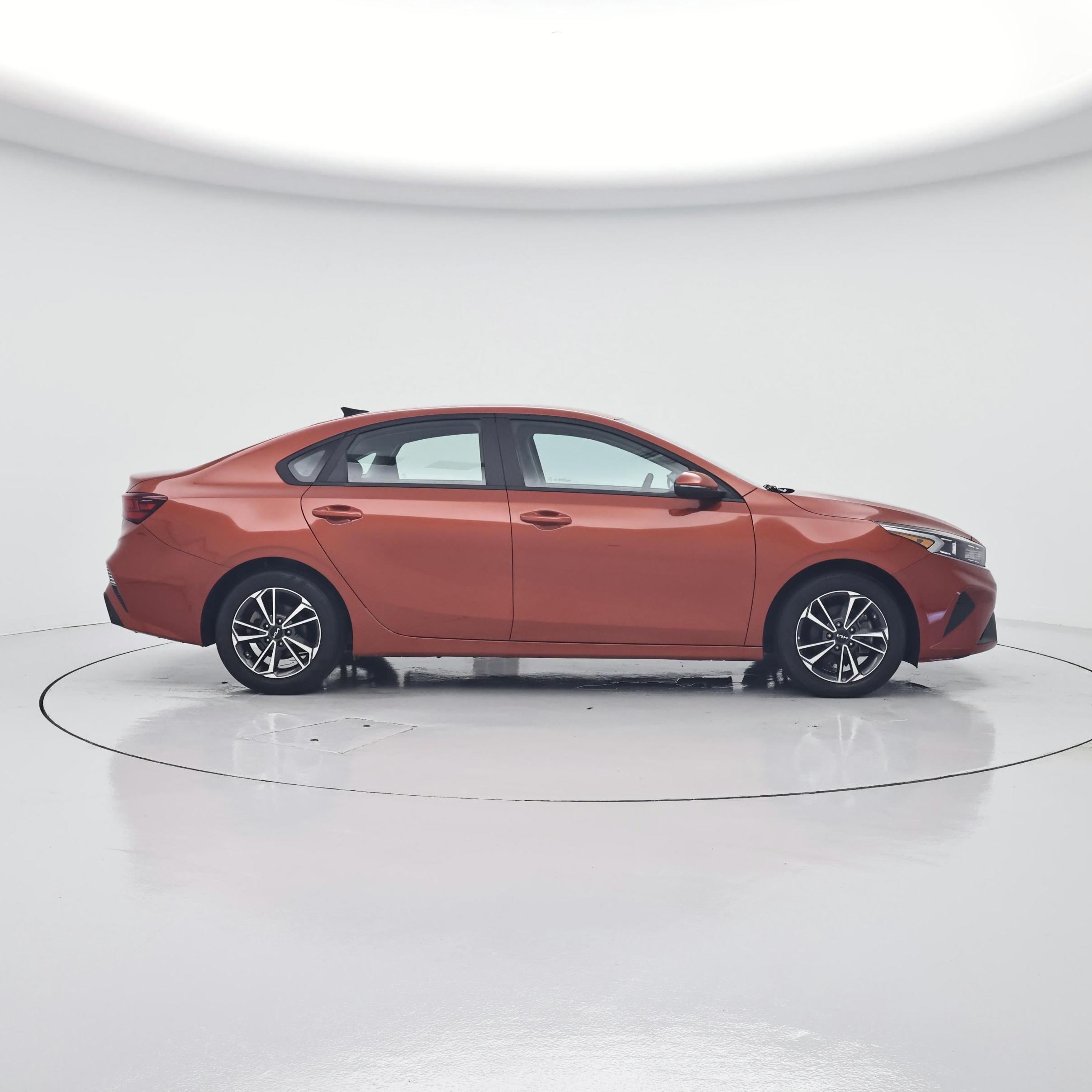 Thumbnail: 2023 Kia Forte - 7