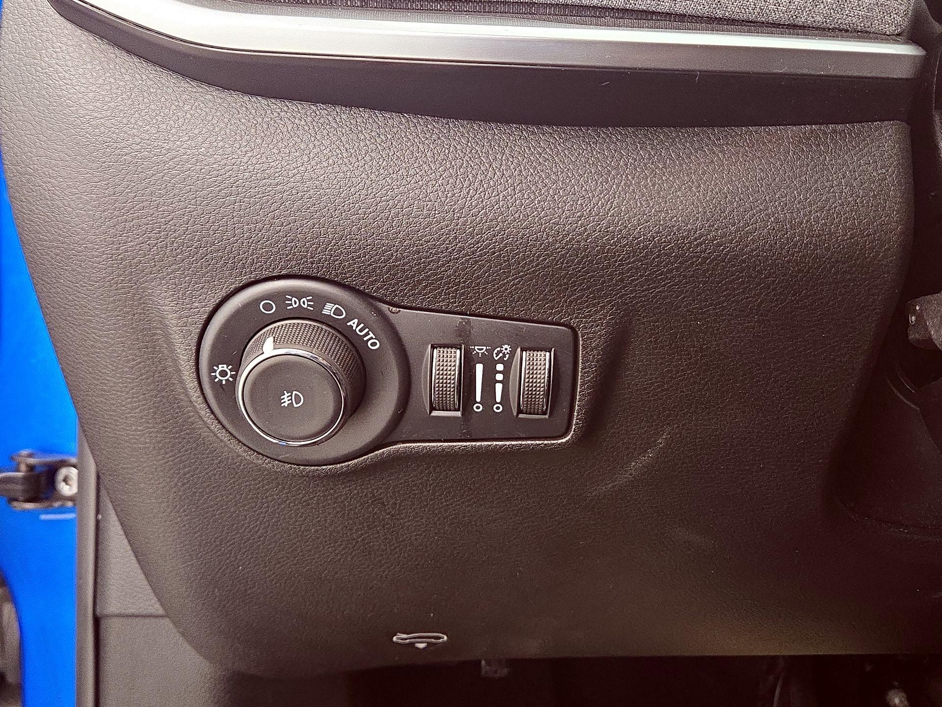 Thumbnail: 2022 Jeep Compass - 11