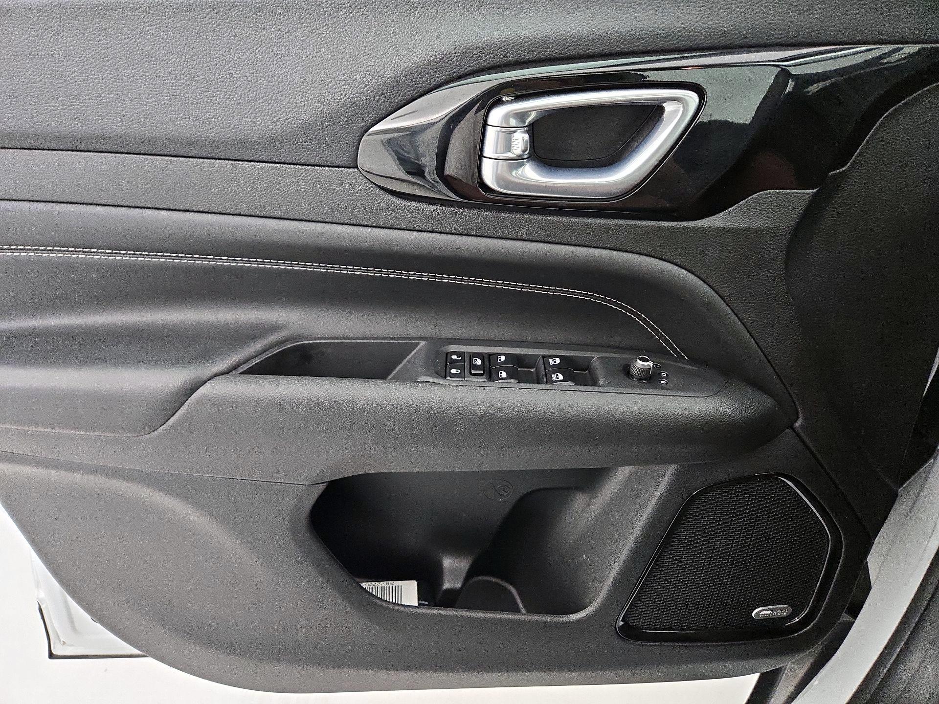 Thumbnail: 2023 Jeep Compass - 12