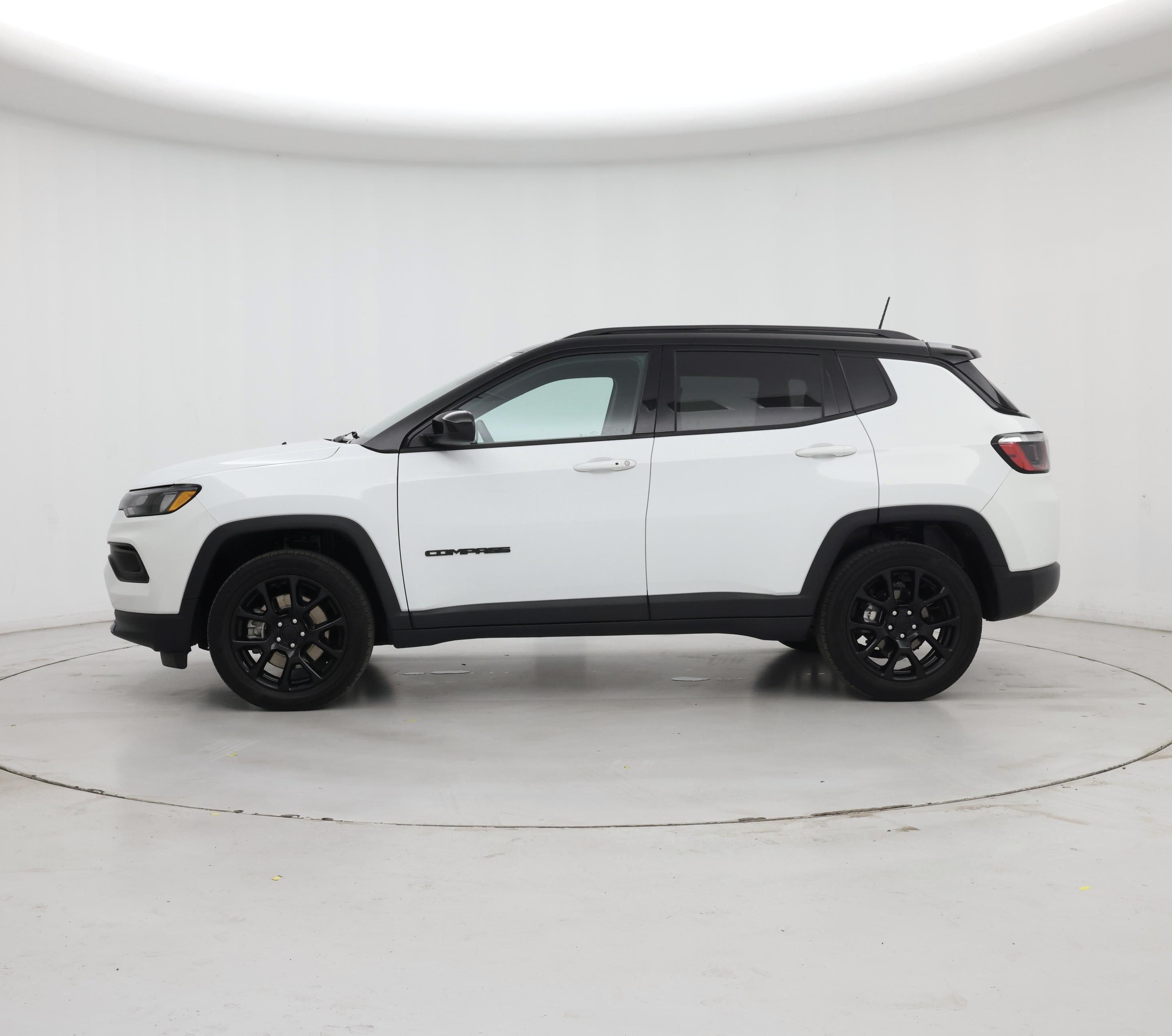Thumbnail: 2023 Jeep Compass - 3
