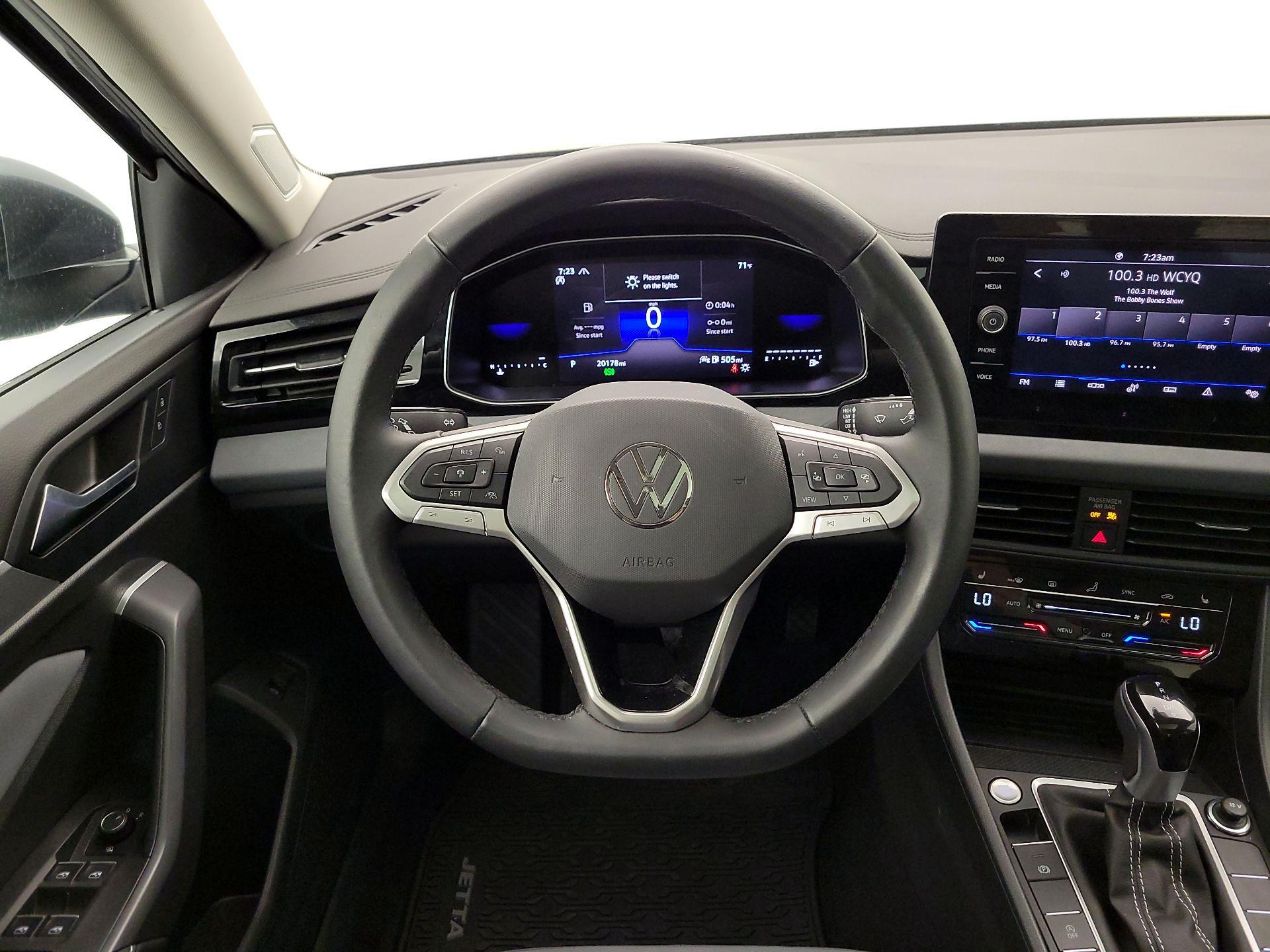 Thumbnail: 2025 Volkswagen Jetta - 10