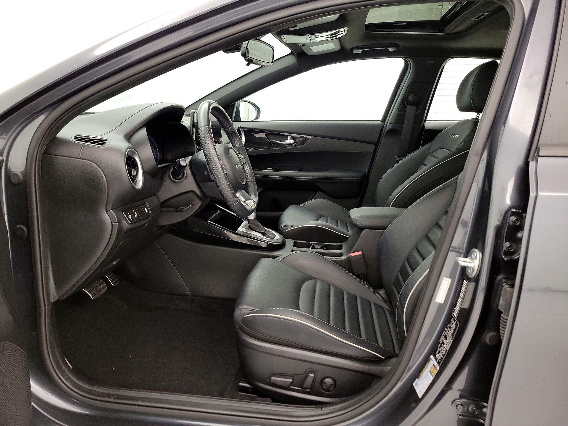 Thumbnail: 2023 Kia Forte - 11