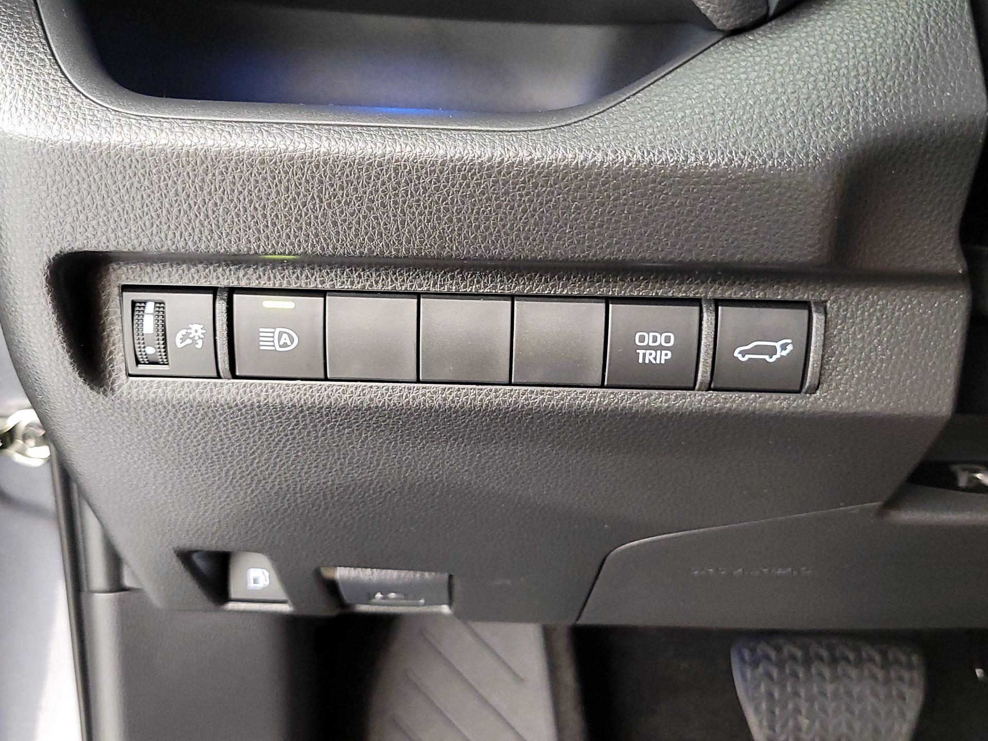 Thumbnail: 2023 Toyota RAV4 - 13