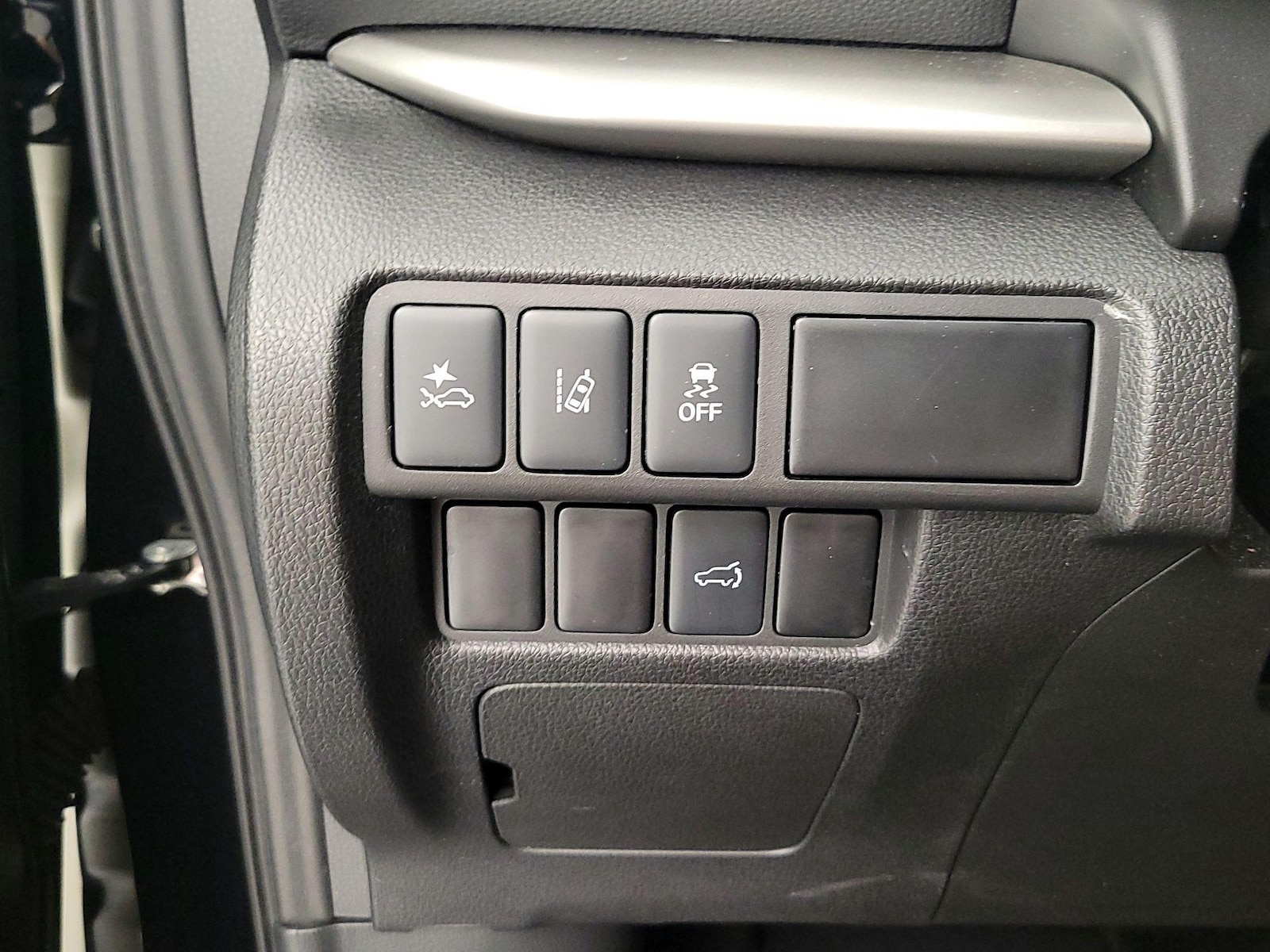 2024 Mitsubishi Eclipse Cross SE - Photo 14
