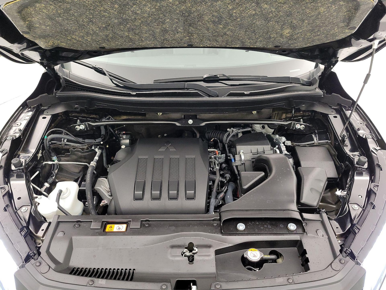 2024 Mitsubishi Eclipse Cross SE - Photo 24