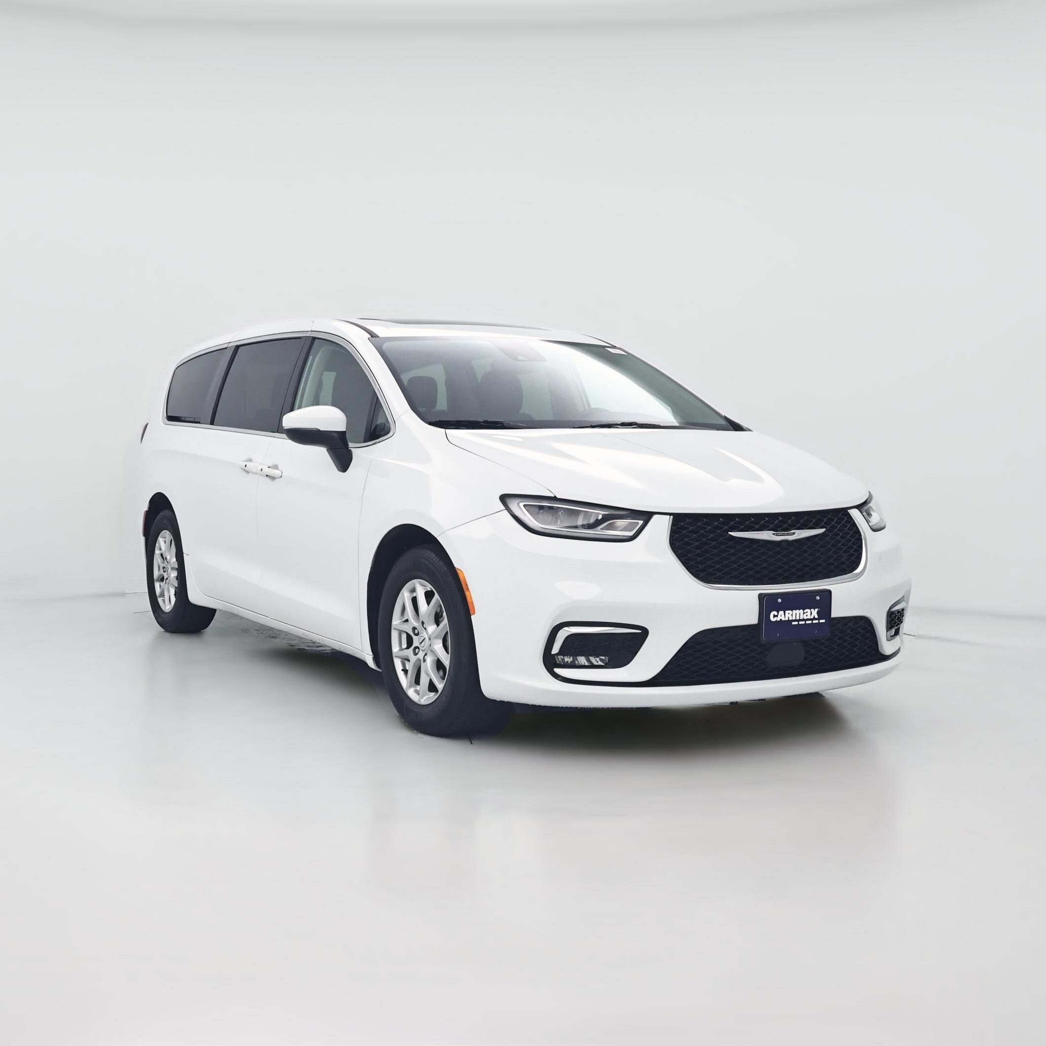 Thumbnail: 2023 Chrysler Pacifica - 1
