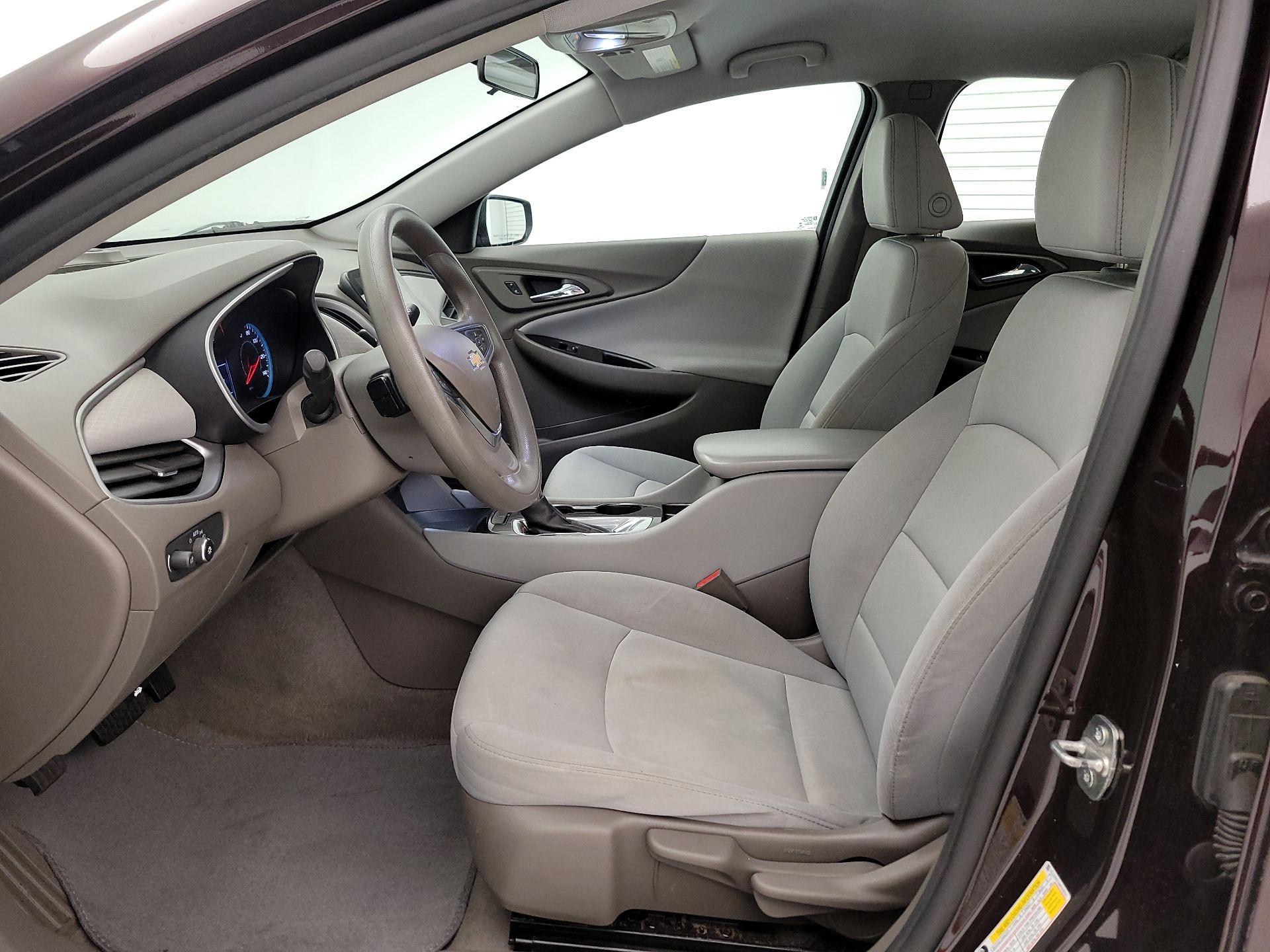 Thumbnail: 2021 Chevrolet Malibu - 11