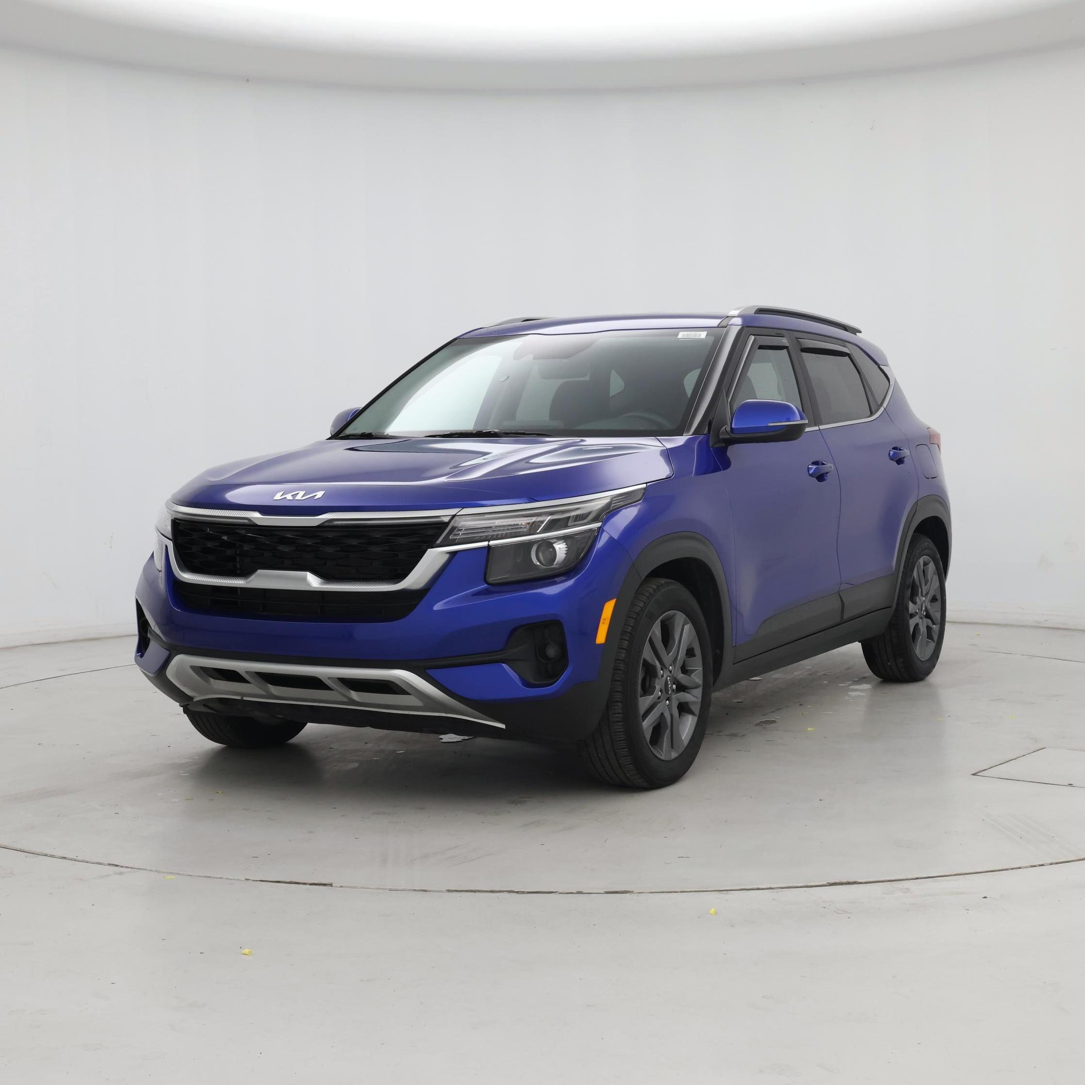 Thumbnail: 2023 Kia Seltos - 4