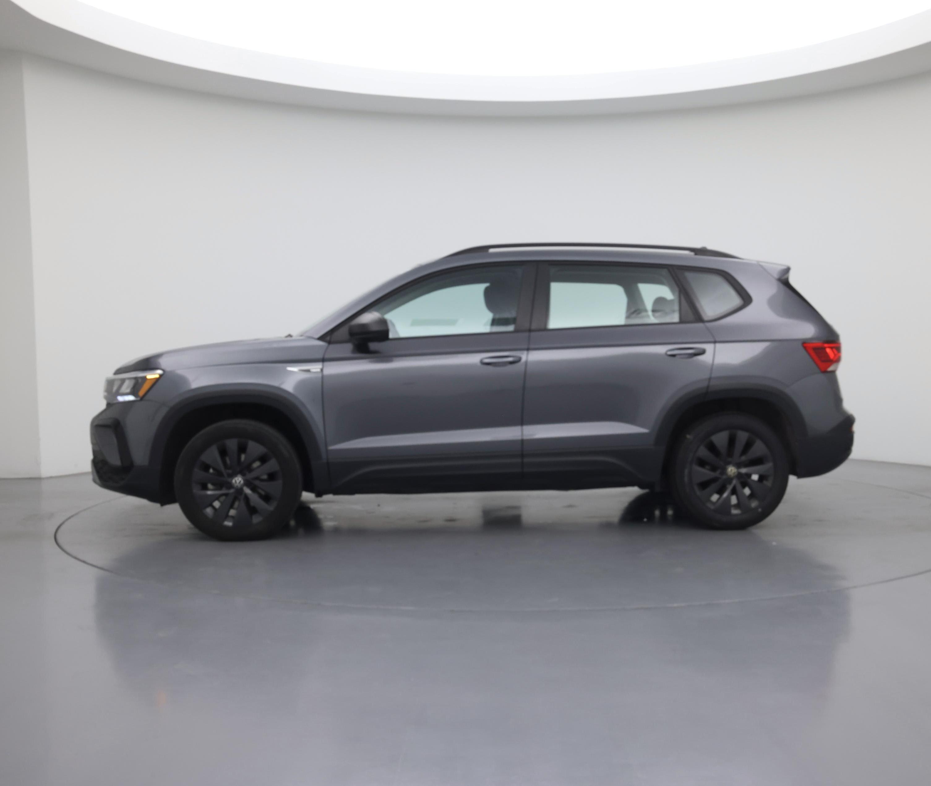 Thumbnail: 2024 Volkswagen Taos - 3