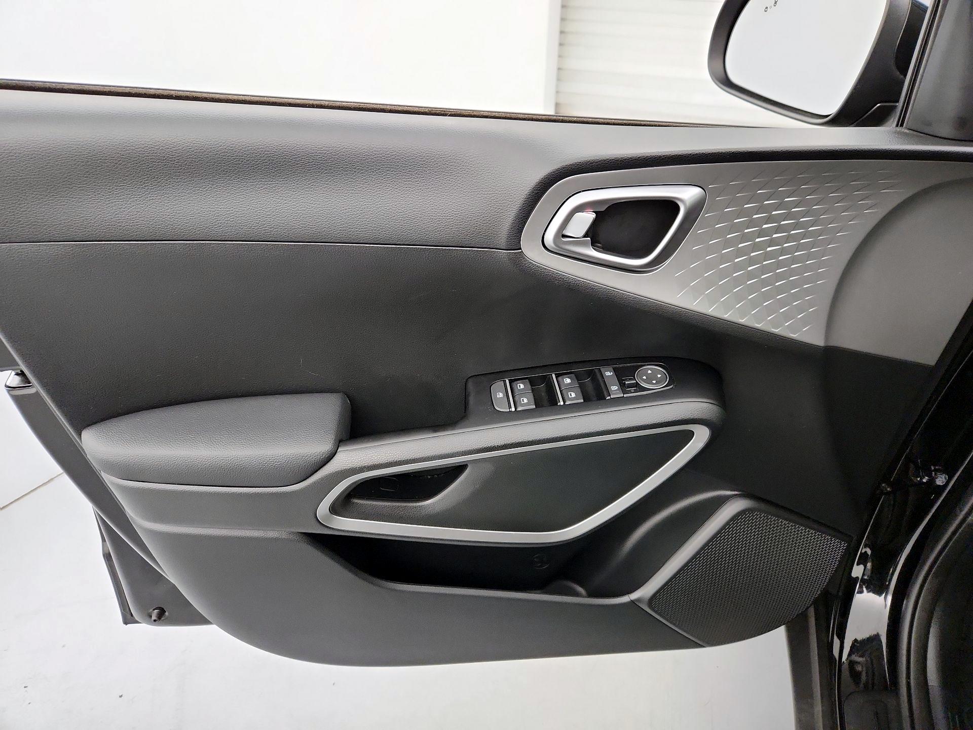 Thumbnail: 2024 Kia Soul - 12