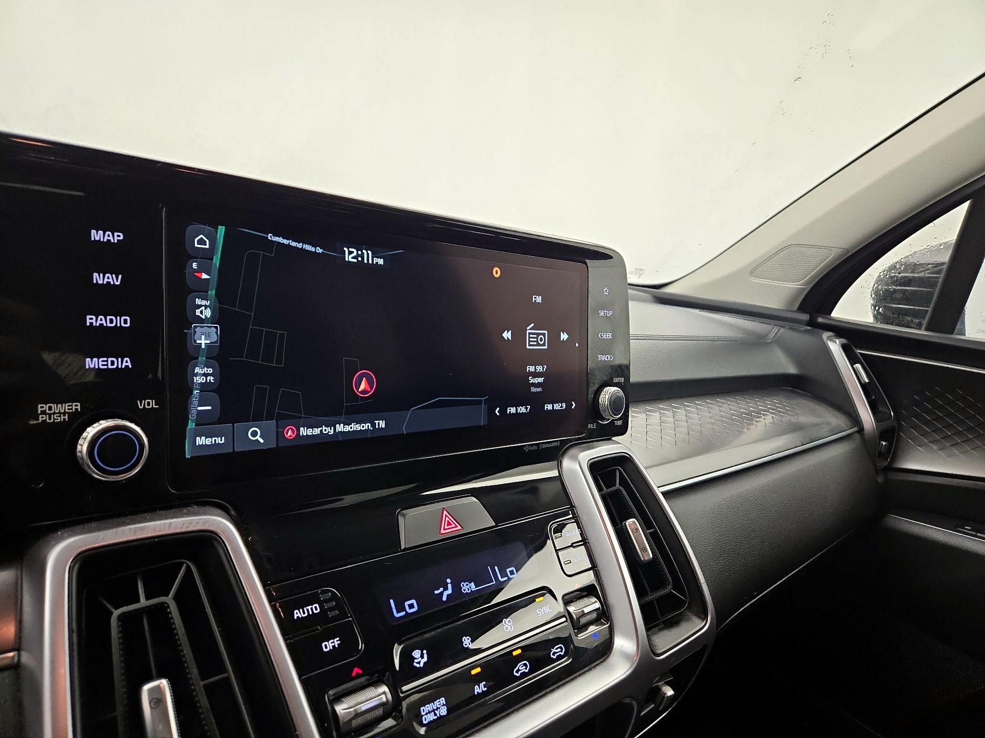 Thumbnail: 2023 Kia Sorento - 14