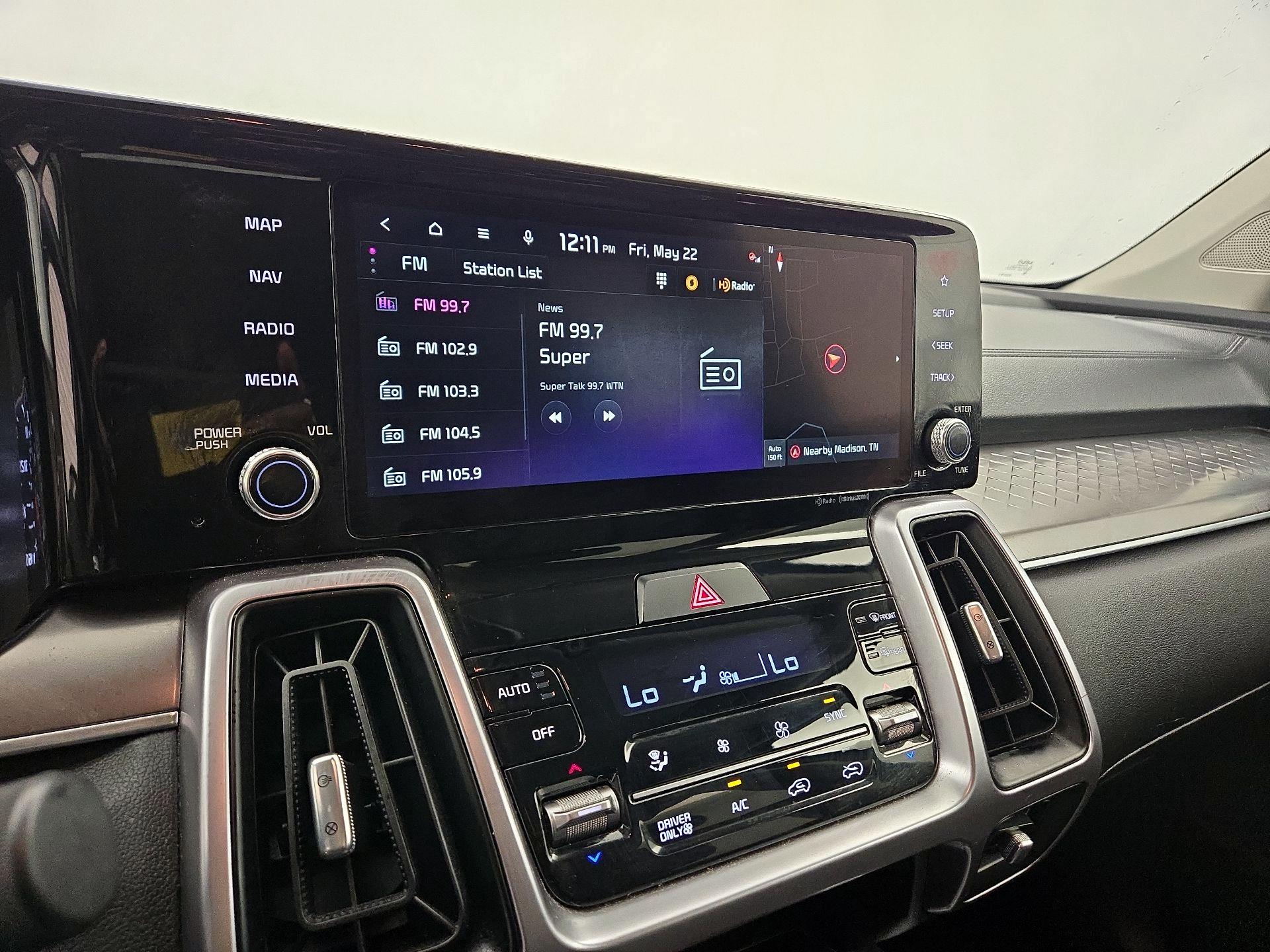Thumbnail: 2023 Kia Sorento - 16