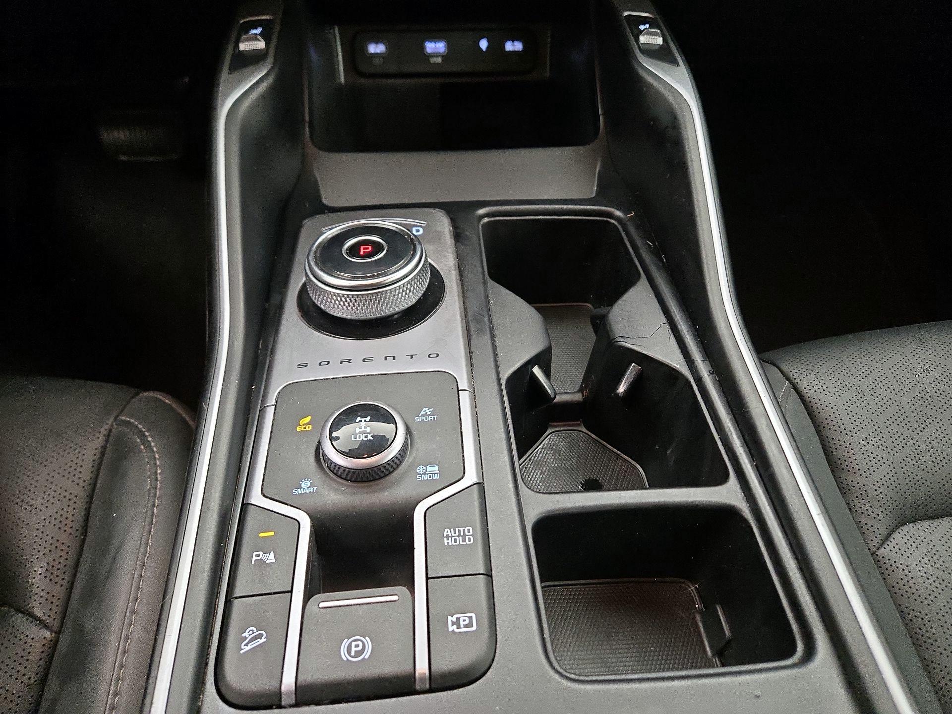 Thumbnail: 2023 Kia Sorento - 18